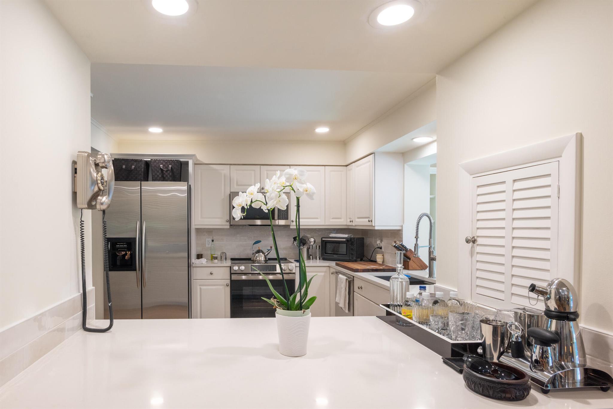 YACHT & COUNTRY CLUB OF S - Residential Lease