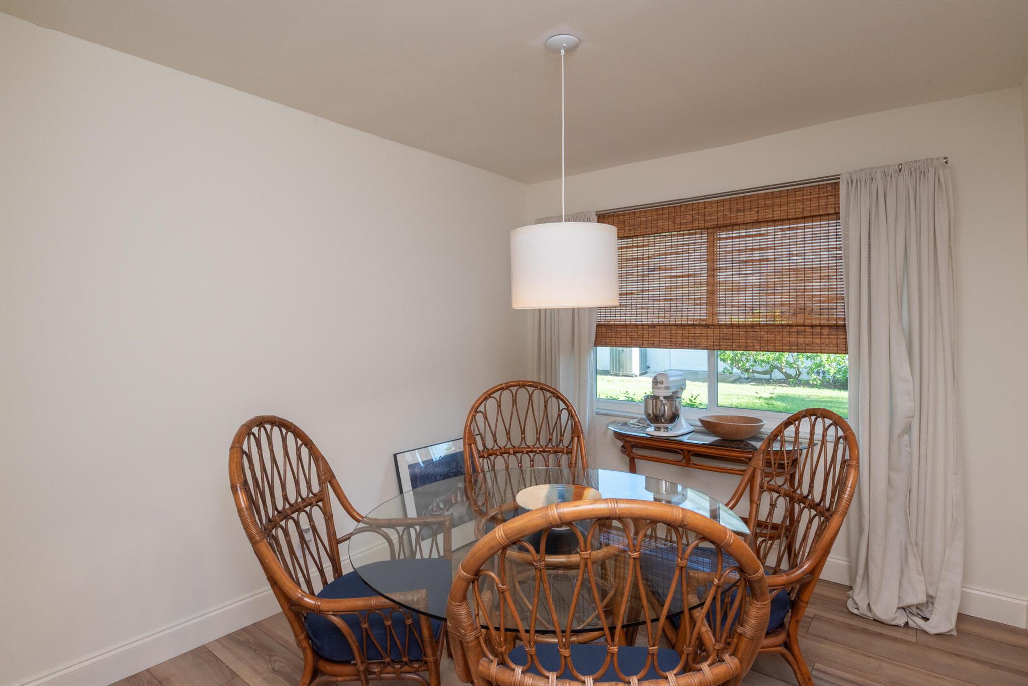 YACHT & COUNTRY CLUB OF S - Residential Lease