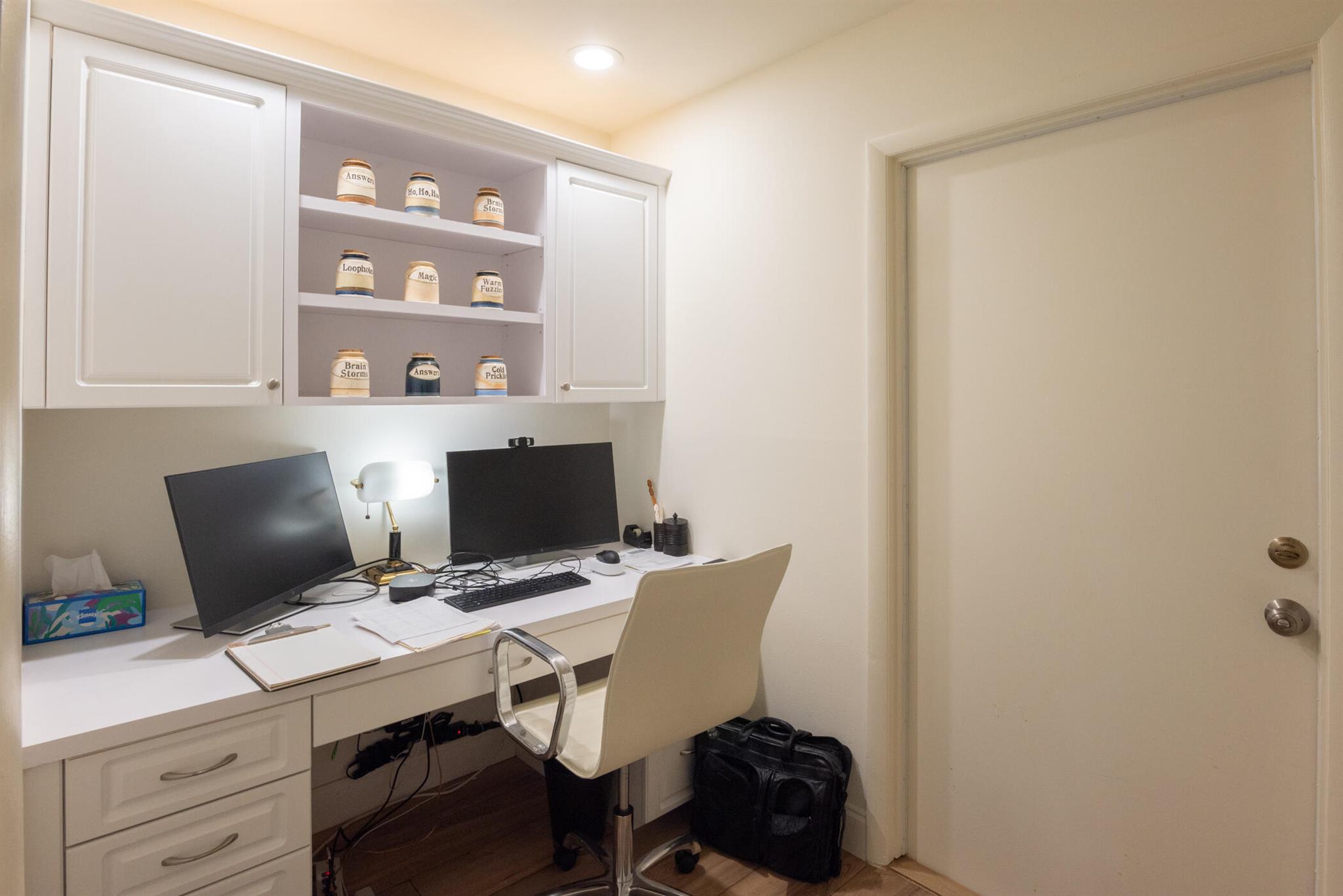 YACHT & COUNTRY CLUB OF S - Residential Lease