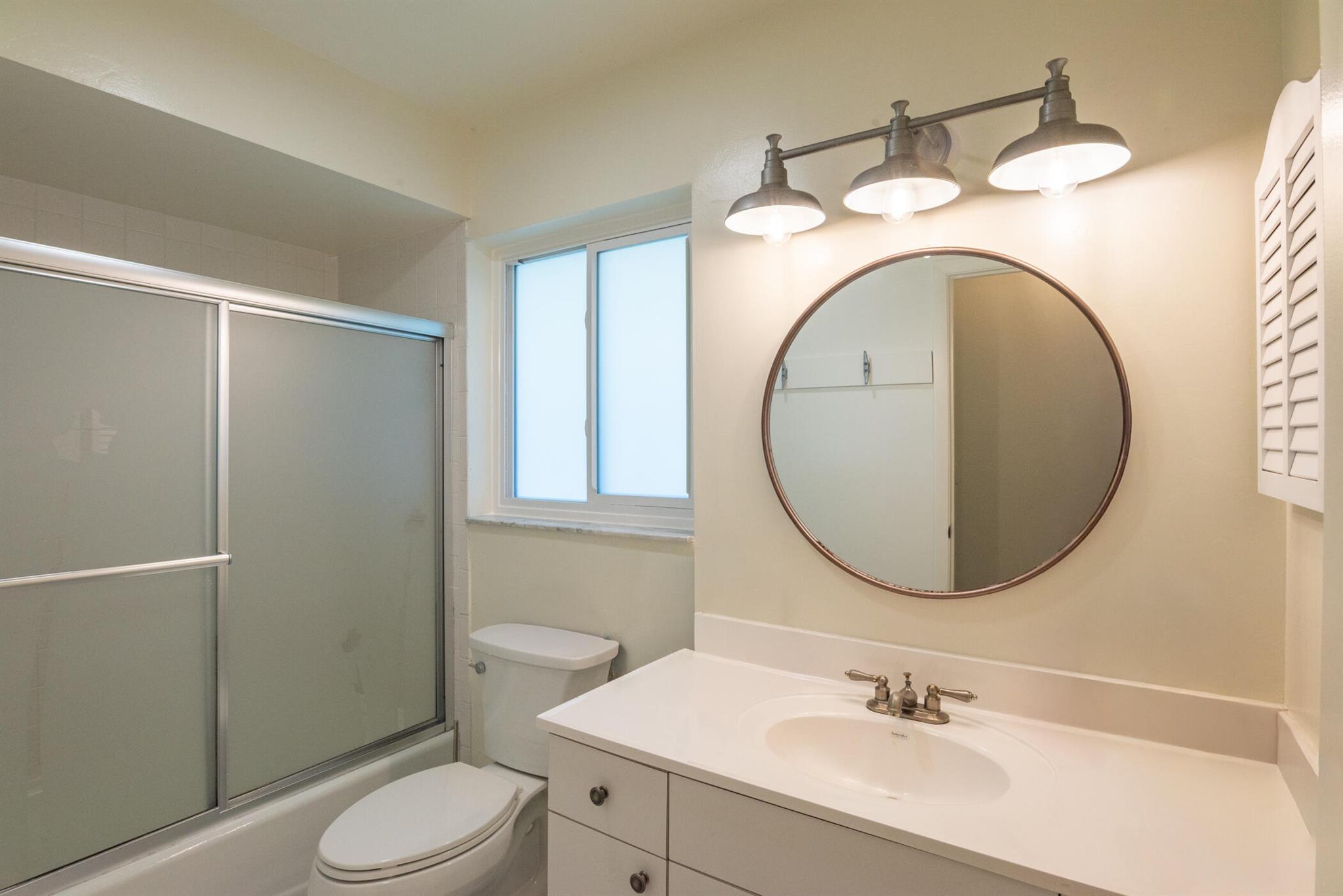 YACHT & COUNTRY CLUB OF S - Residential Lease