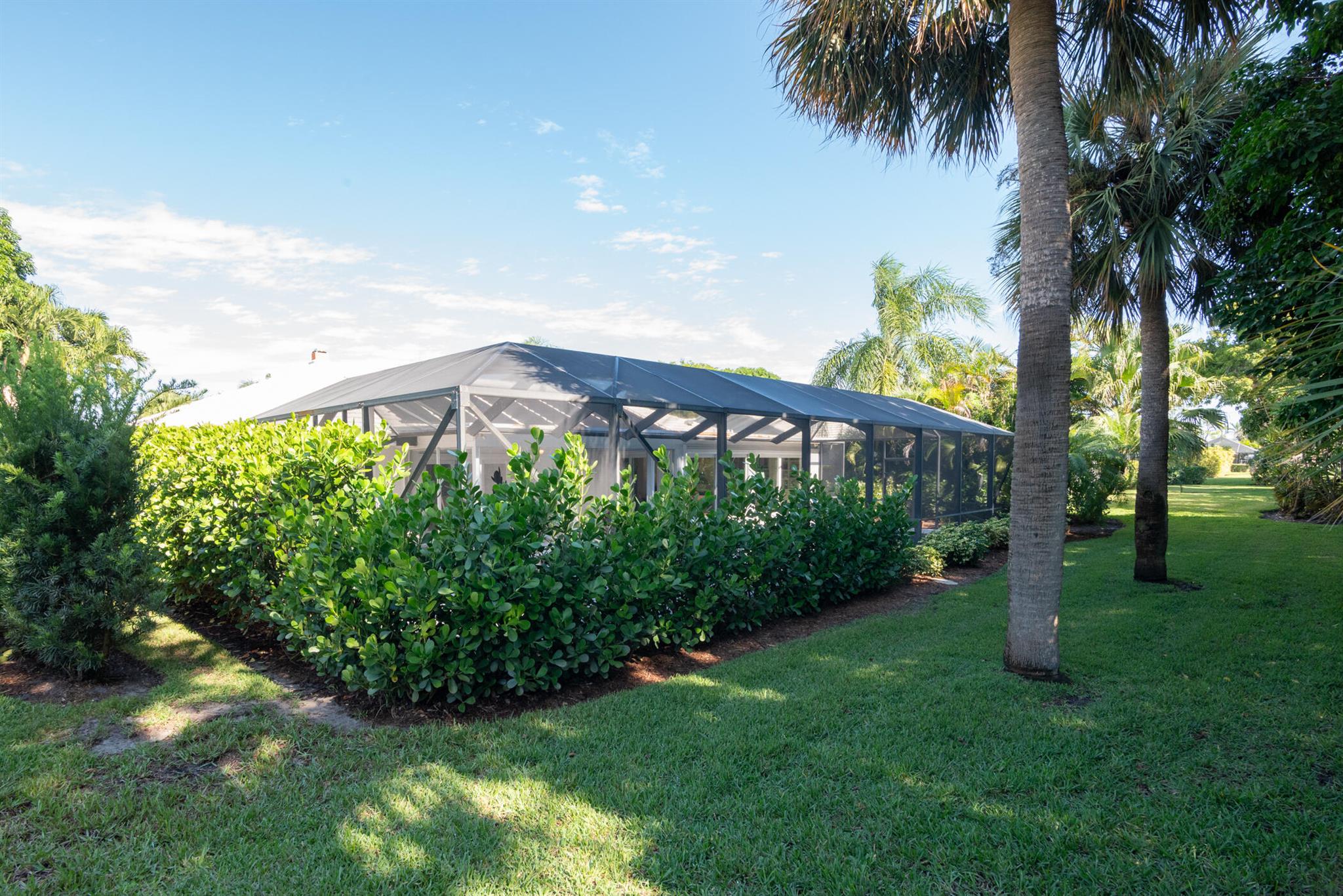 YACHT & COUNTRY CLUB OF S - Residential Lease