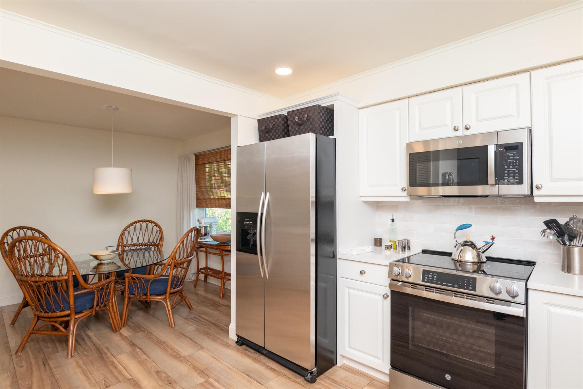 YACHT & COUNTRY CLUB OF S - Residential Lease