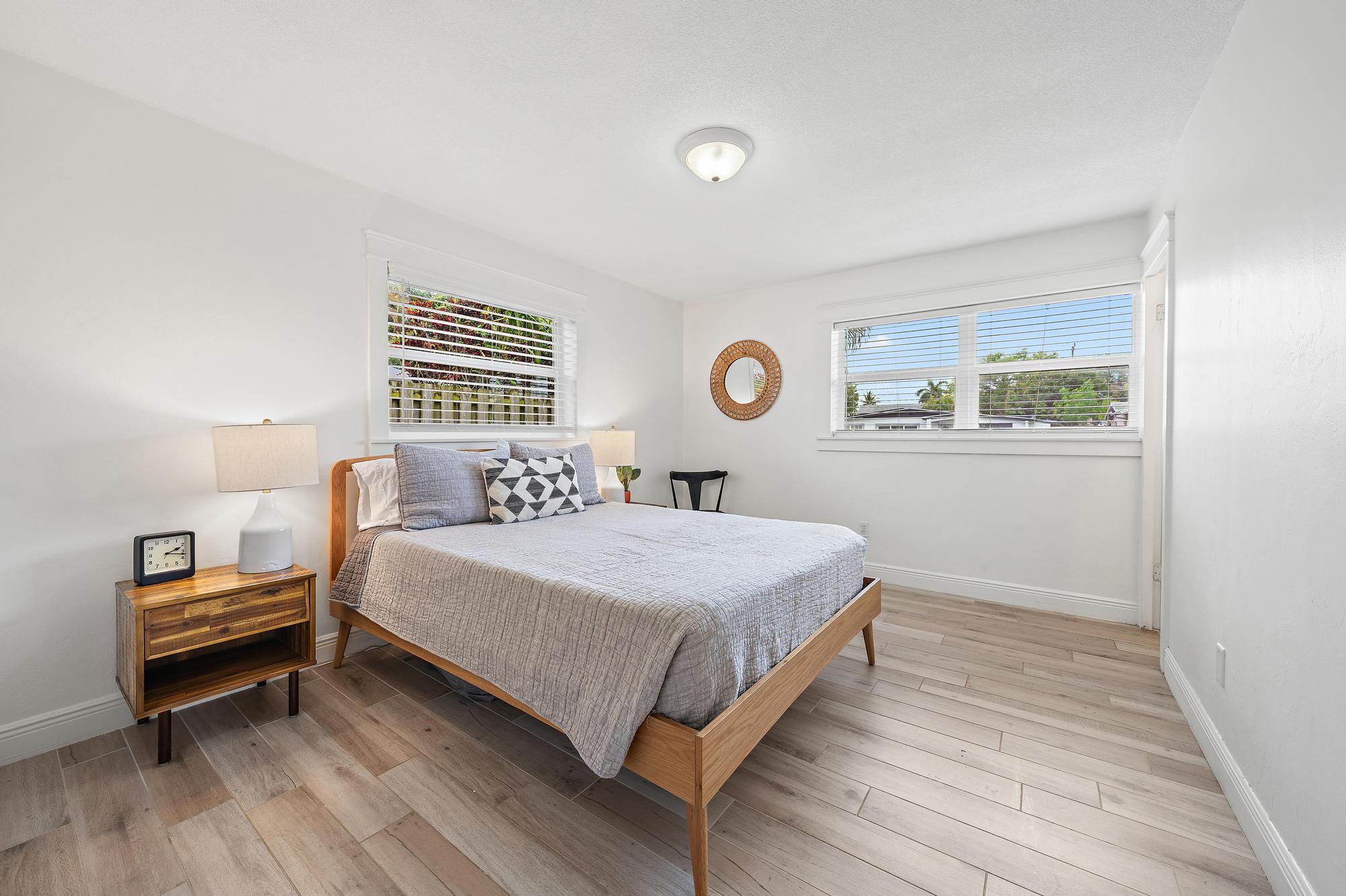 PALM BEACH GARDENS ESTATES - Residential