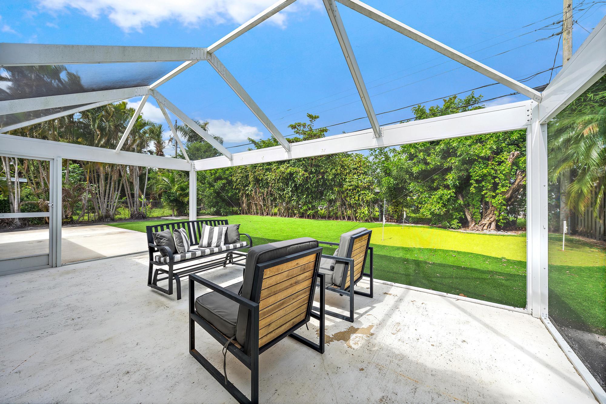 PALM BEACH GARDENS ESTATES - Residential