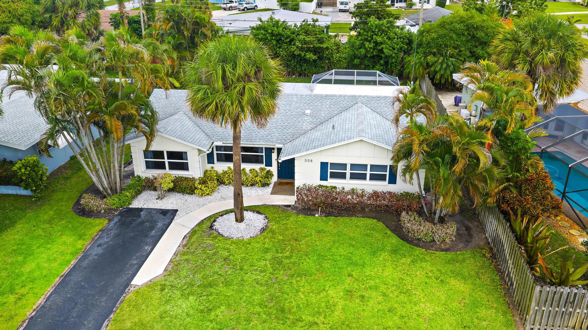 PALM BEACH GARDENS ESTATES - Residential