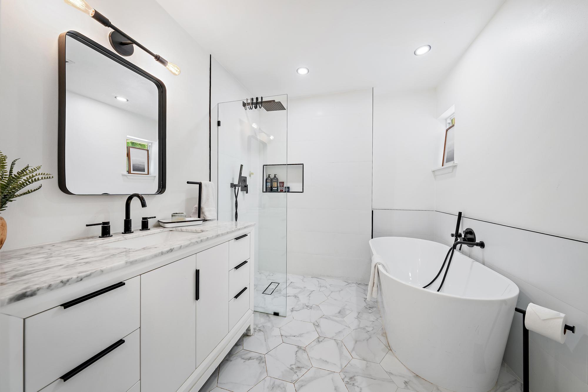 PALM BEACH GARDENS ESTATES - Residential