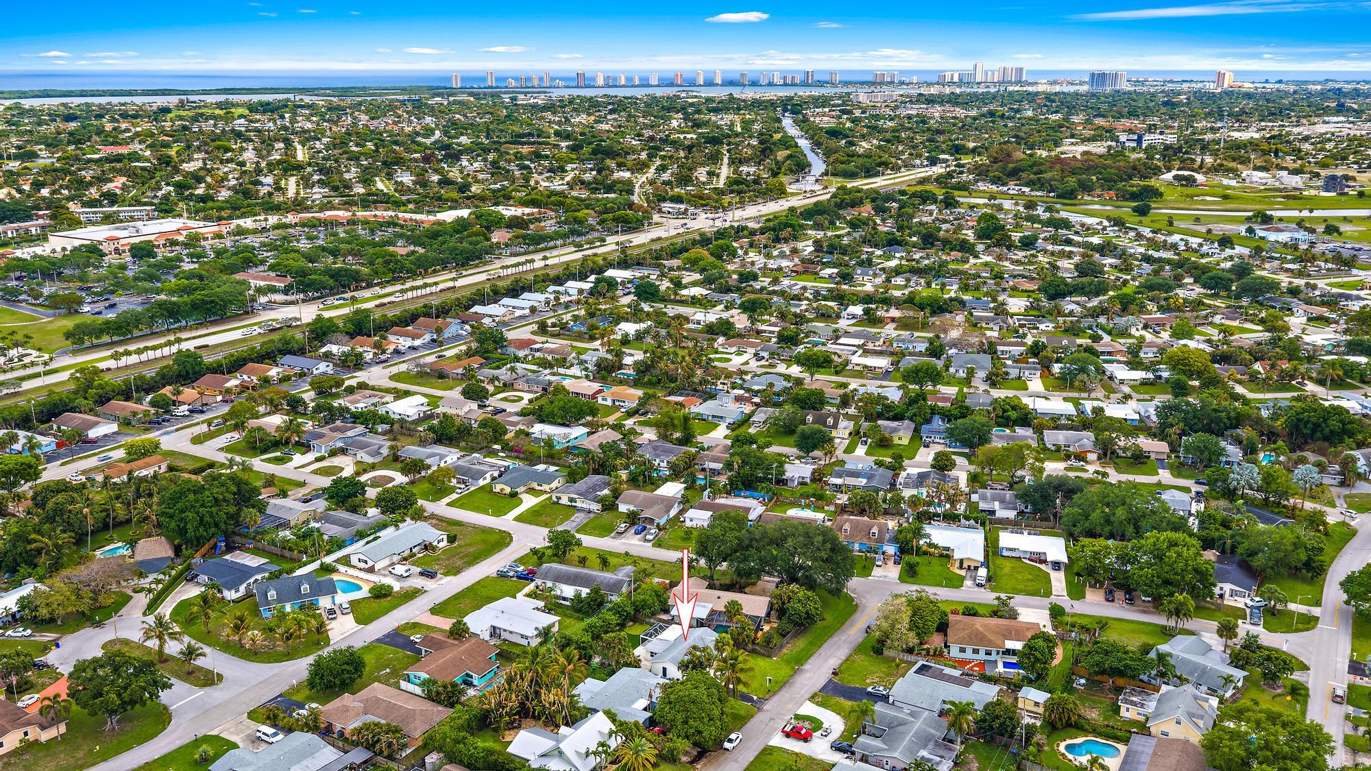 PALM BEACH GARDENS ESTATES - Residential