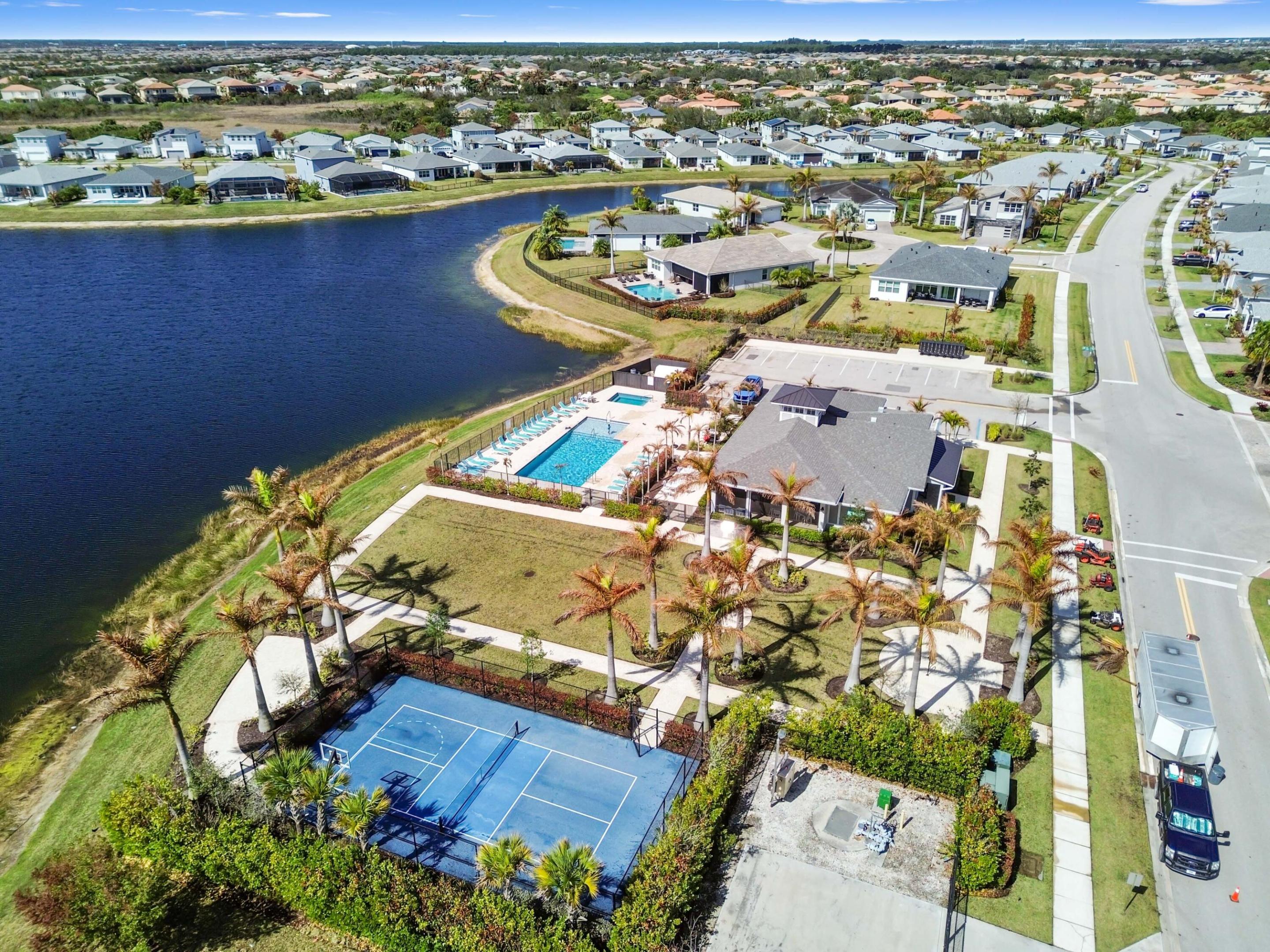 MATTAMY AT SOUTHERN GROVE - Residential