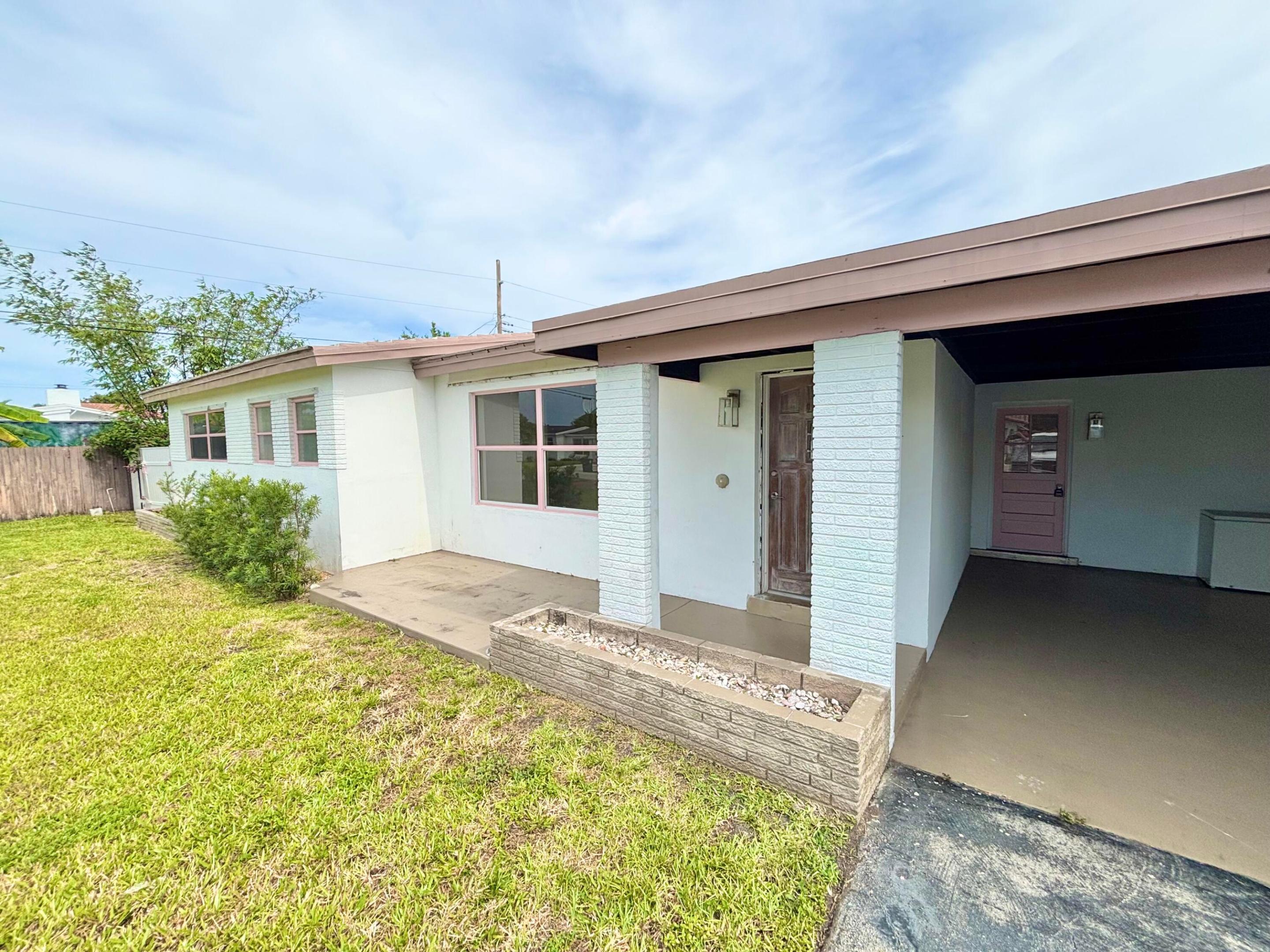 470 NE 45th Street