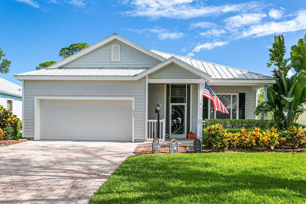 Photo of 552 NE Canoe Park Circle, Port Saint Lucie, FL 34983 (MLS # R10752482)