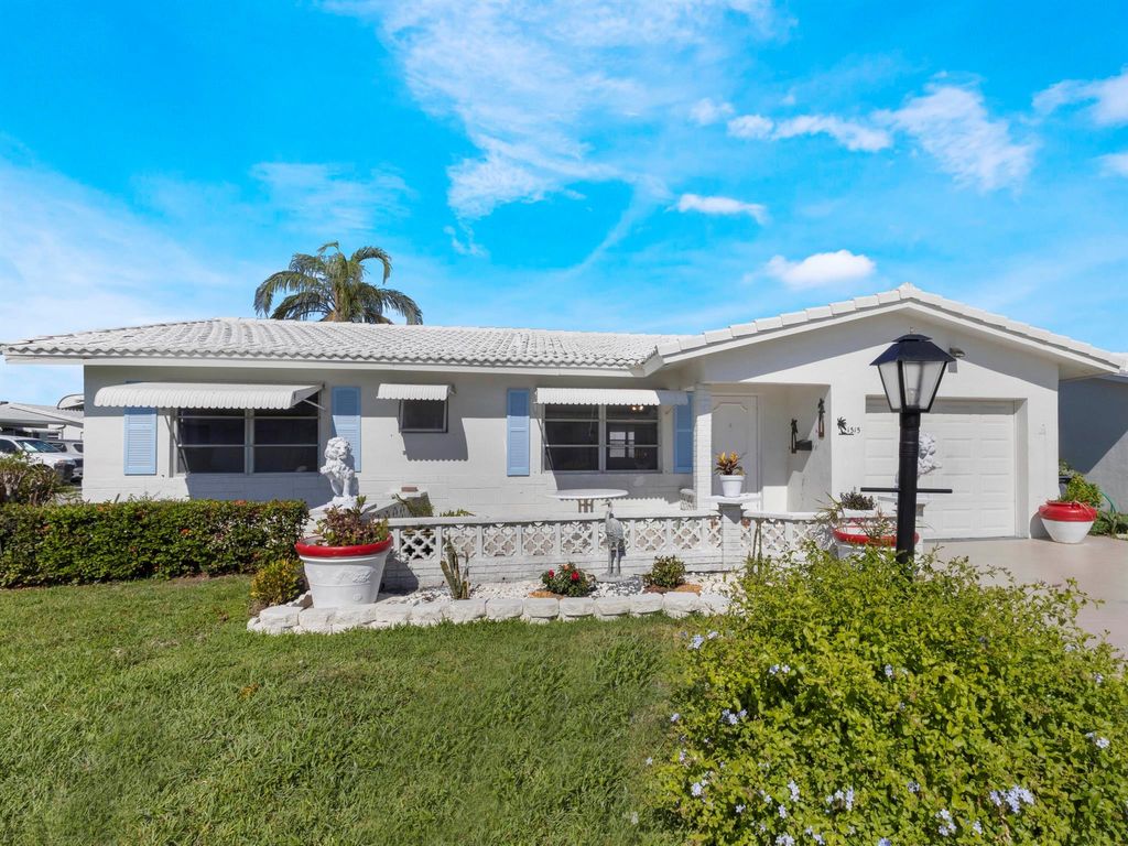 Photo of 1315 SW 20th Street, Boynton Beach, FL 33426 (MLS # R11082047)