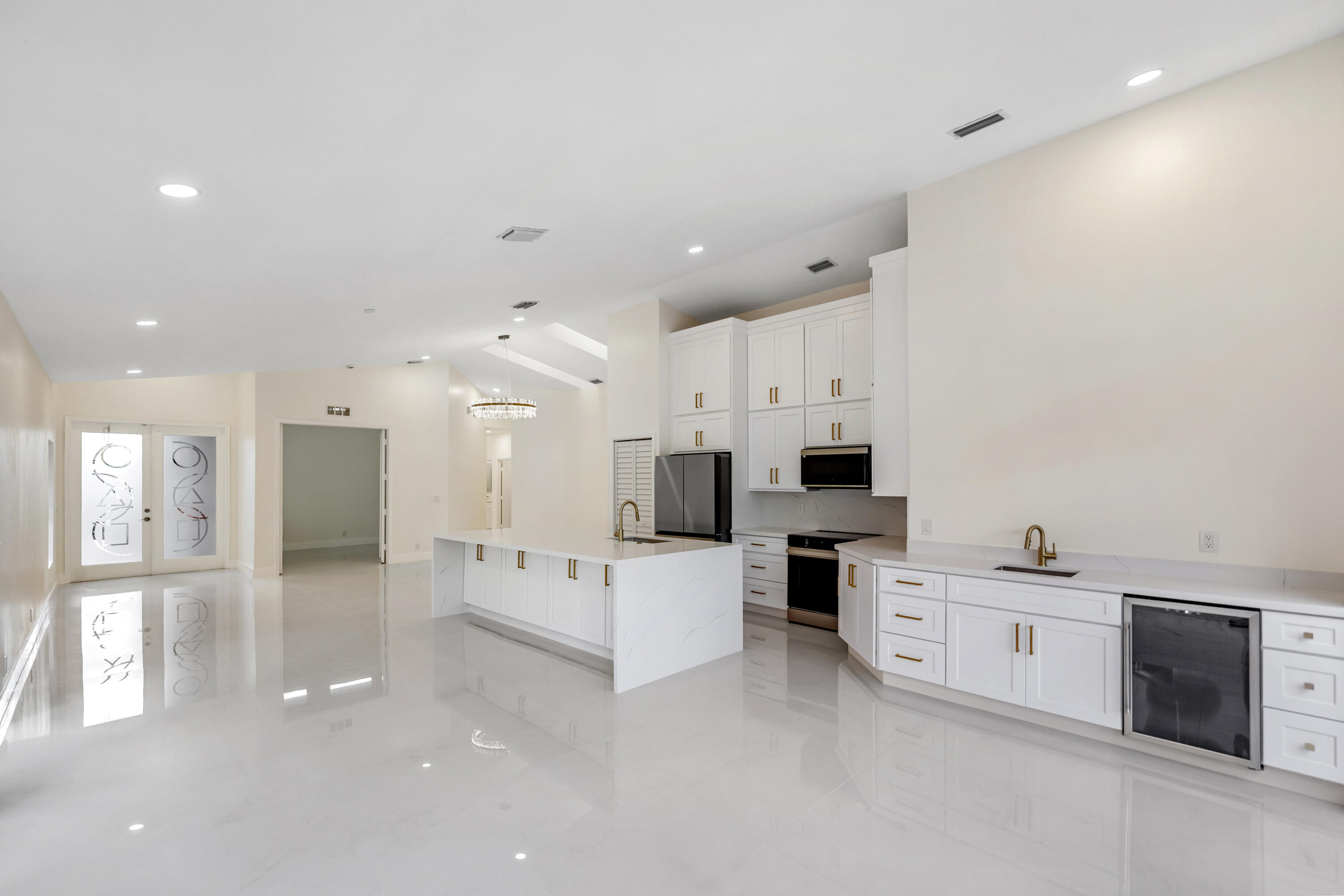 17277 Hampton Boulevard