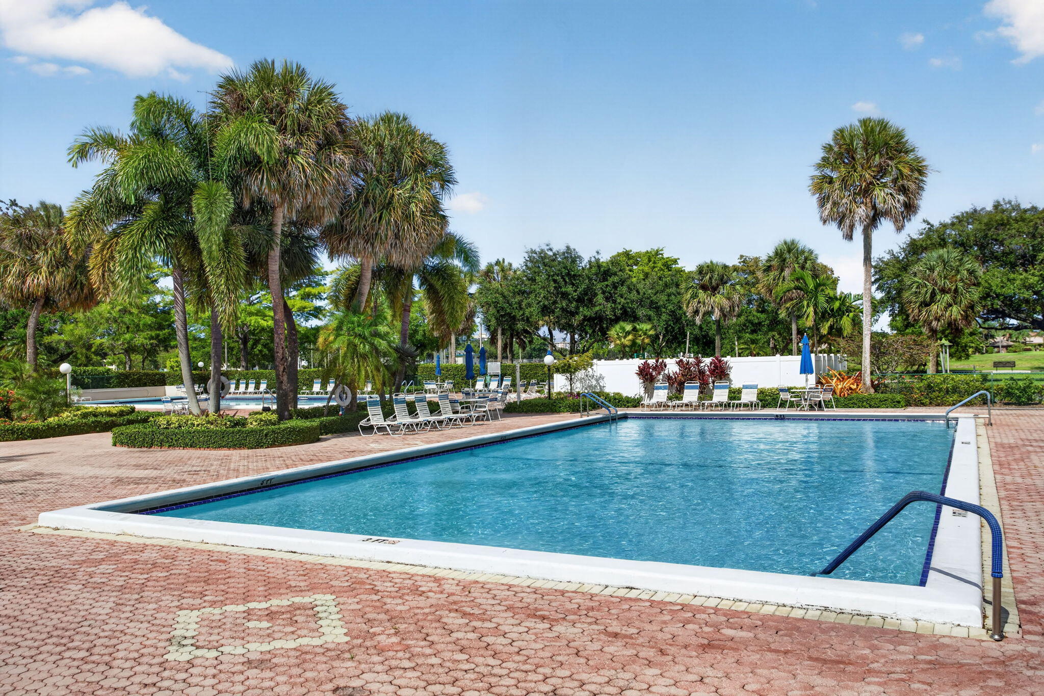 NO 1 PALM-AIRE COUNTRY CLUB - Residential