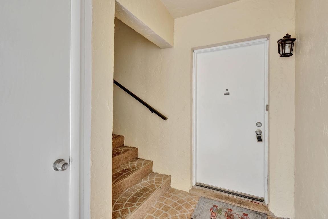 ISLAND HOUSE CONDOMINIUM PHASE I - Residential