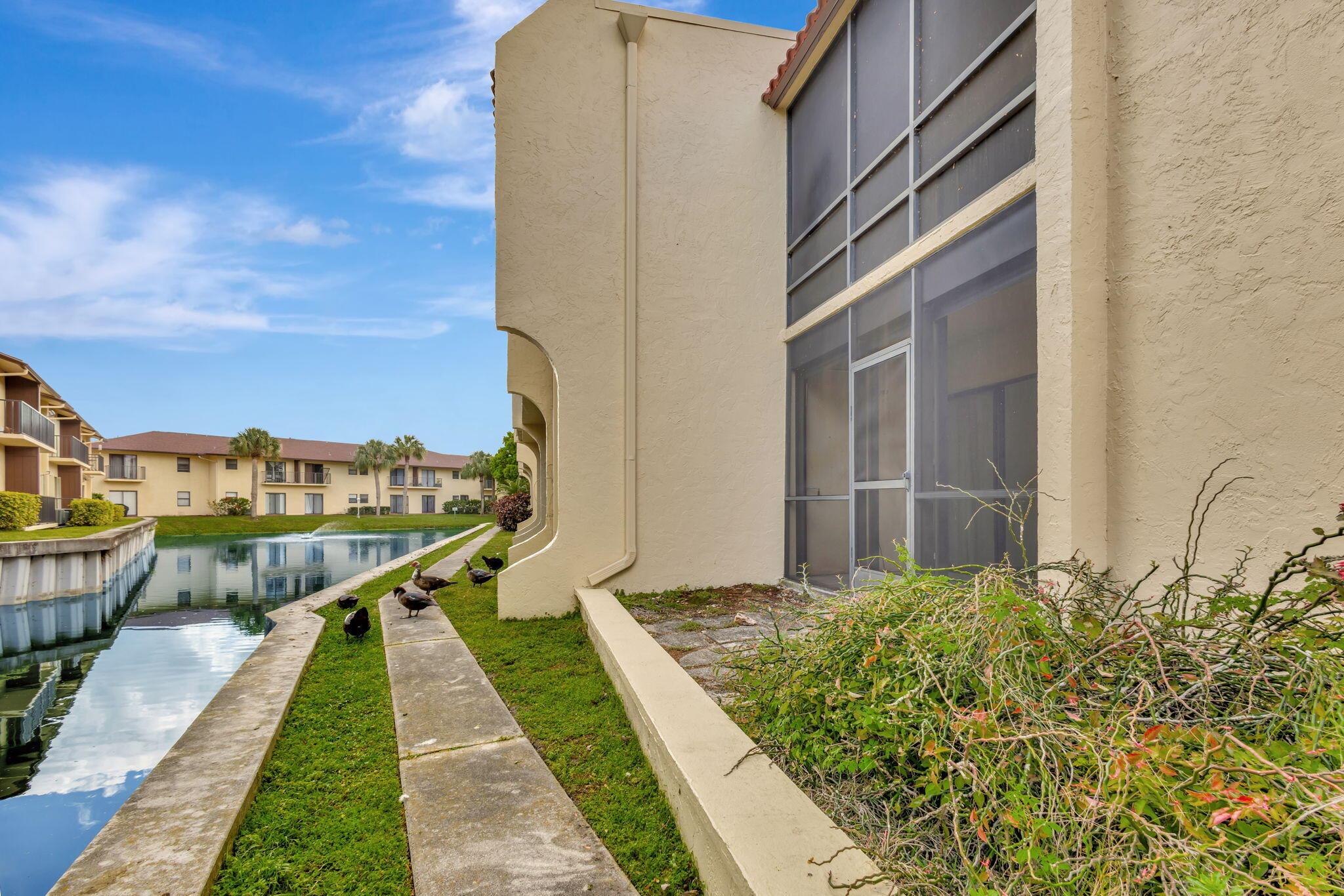 ISLAND HOUSE CONDOMINIUM - Residential