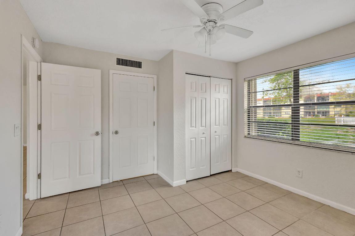 ISLAND HOUSE CONDOMINIUM PHASE I - Residential