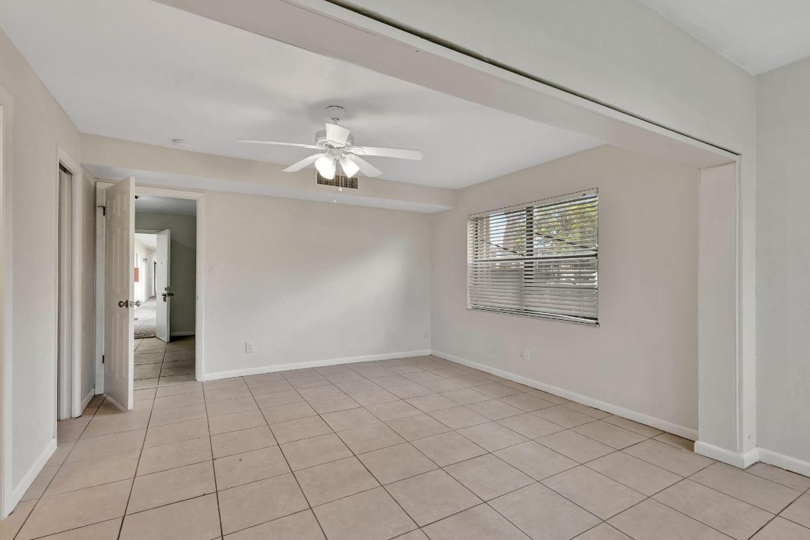 ISLAND HOUSE CONDOMINIUM PHASE I - Residential