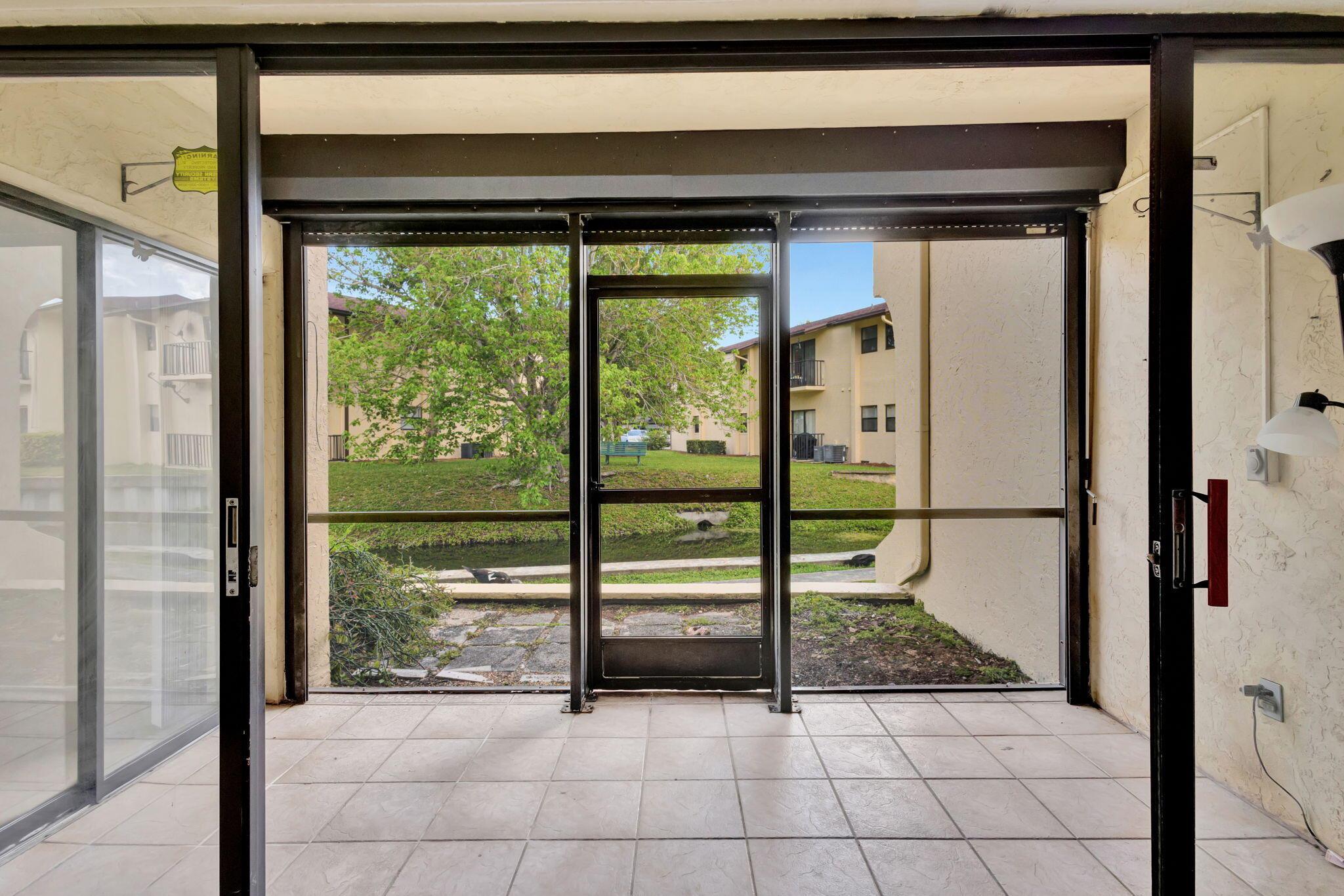 ISLAND HOUSE CONDOMINIUM - Residential