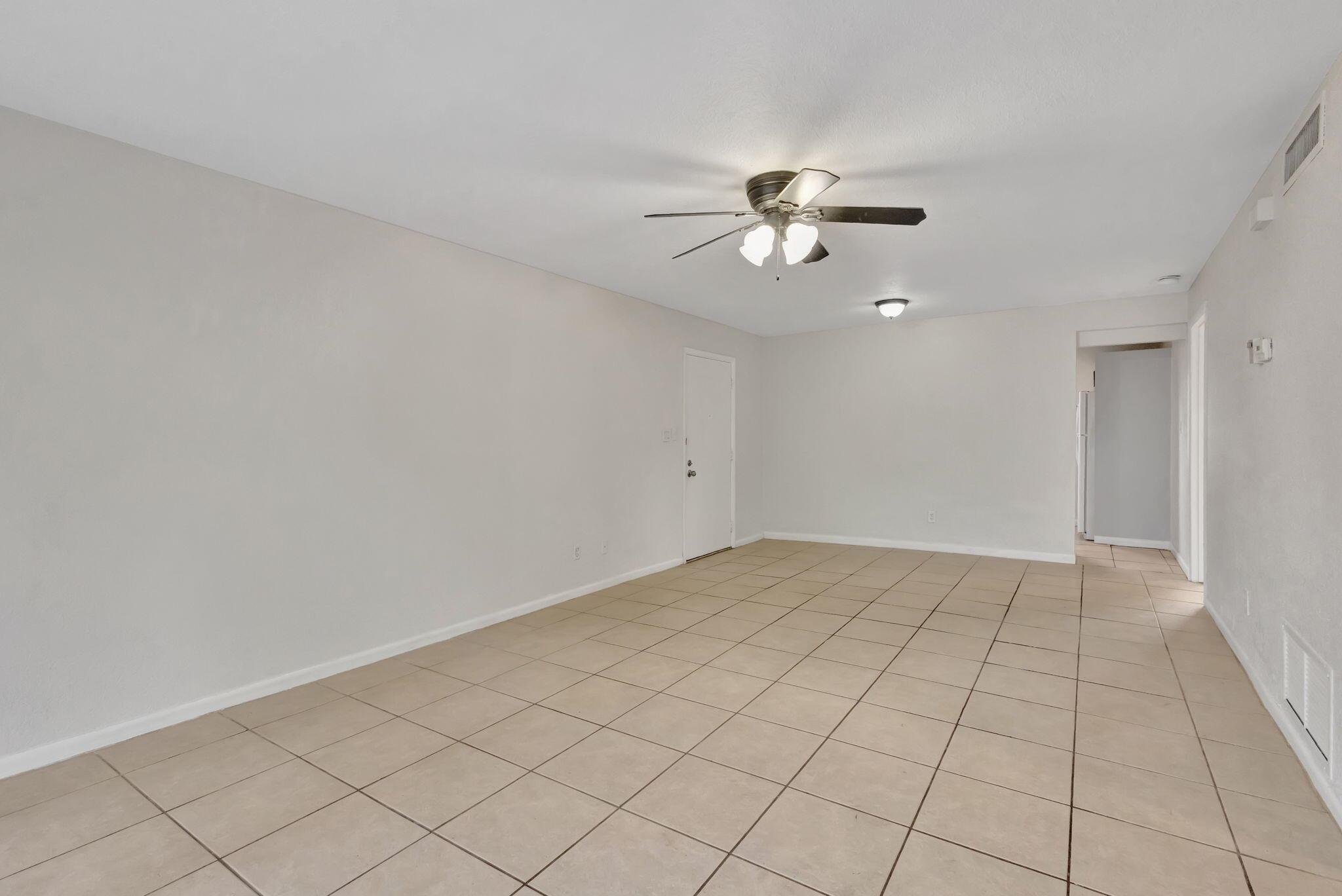 ISLAND HOUSE CONDOMINIUM - Residential
