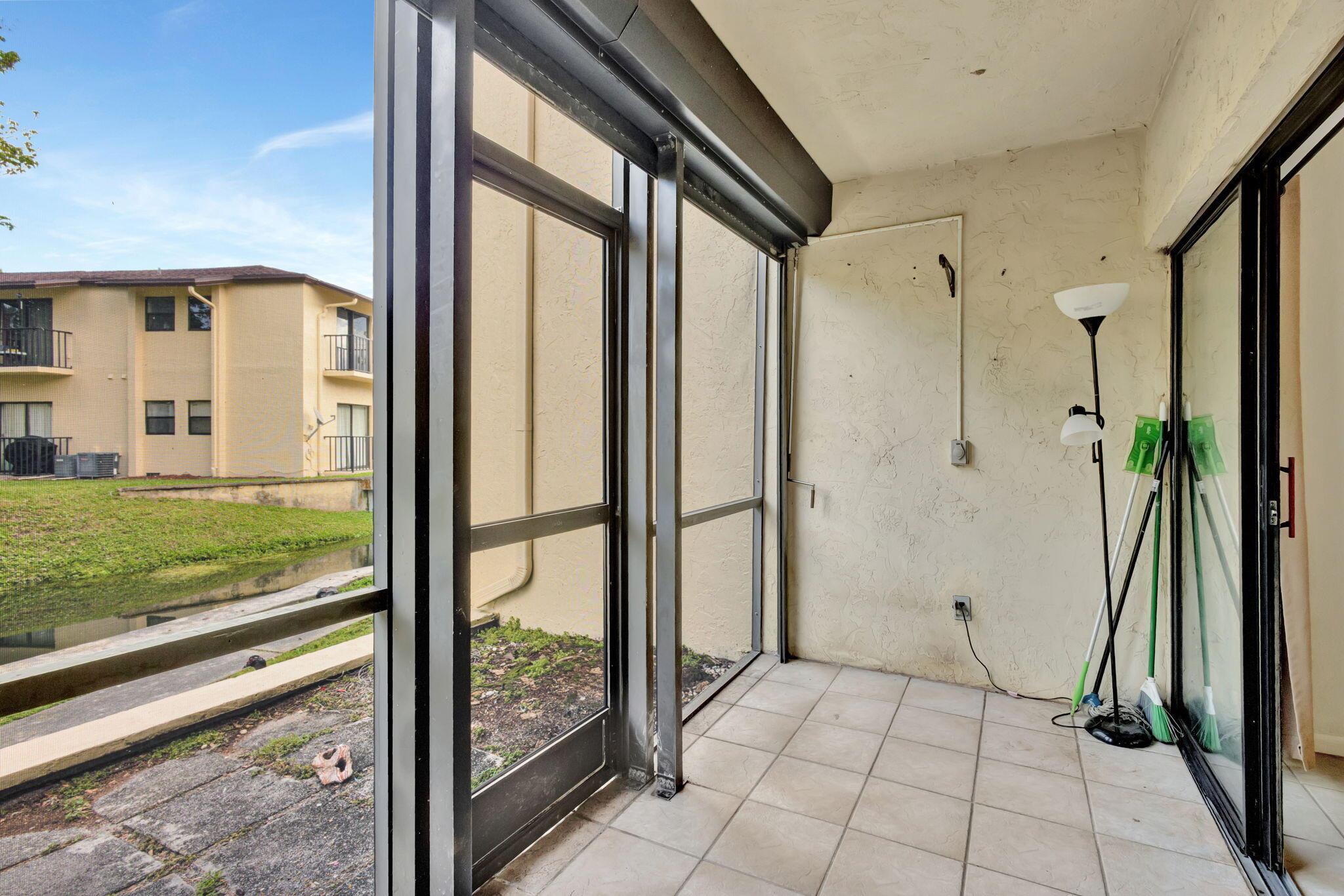 ISLAND HOUSE CONDOMINIUM - Residential