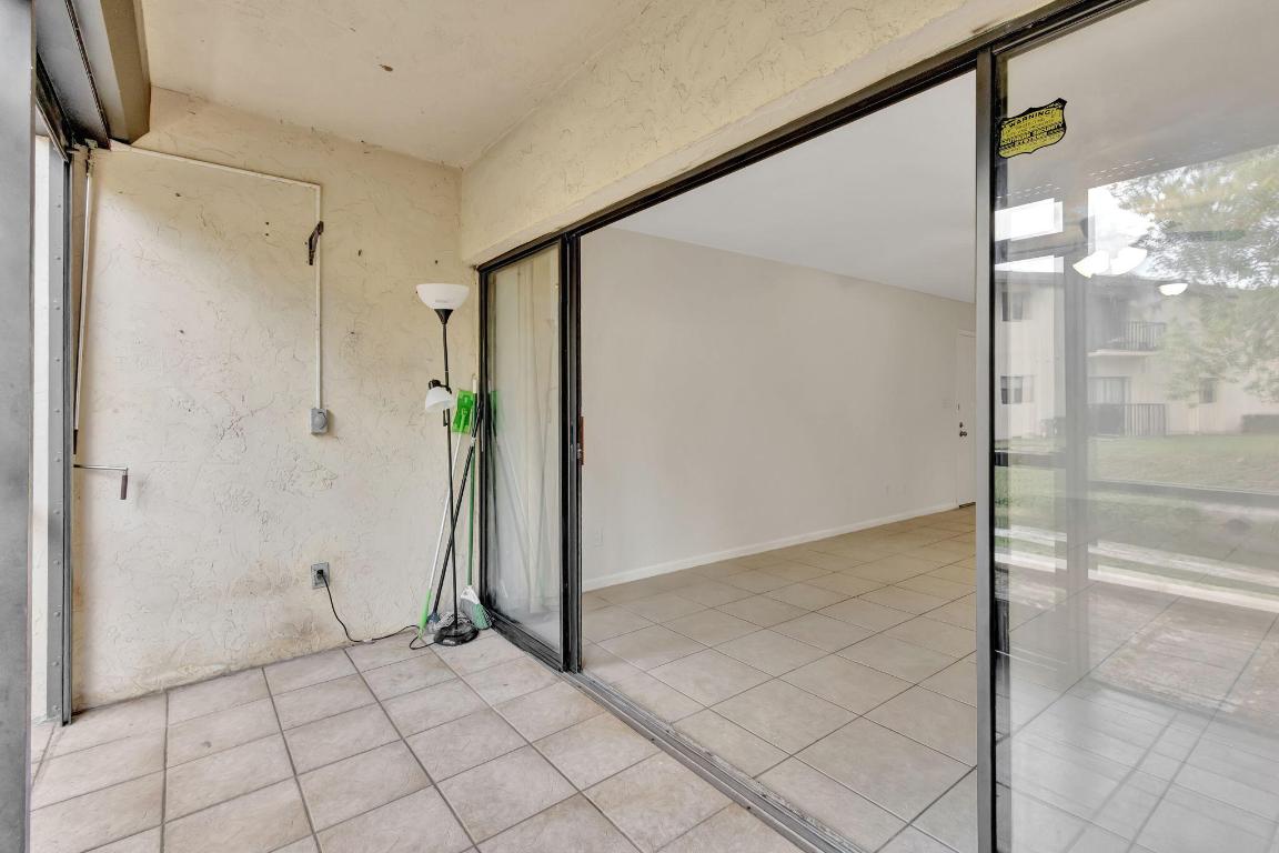 ISLAND HOUSE CONDOMINIUM PHASE I - Residential