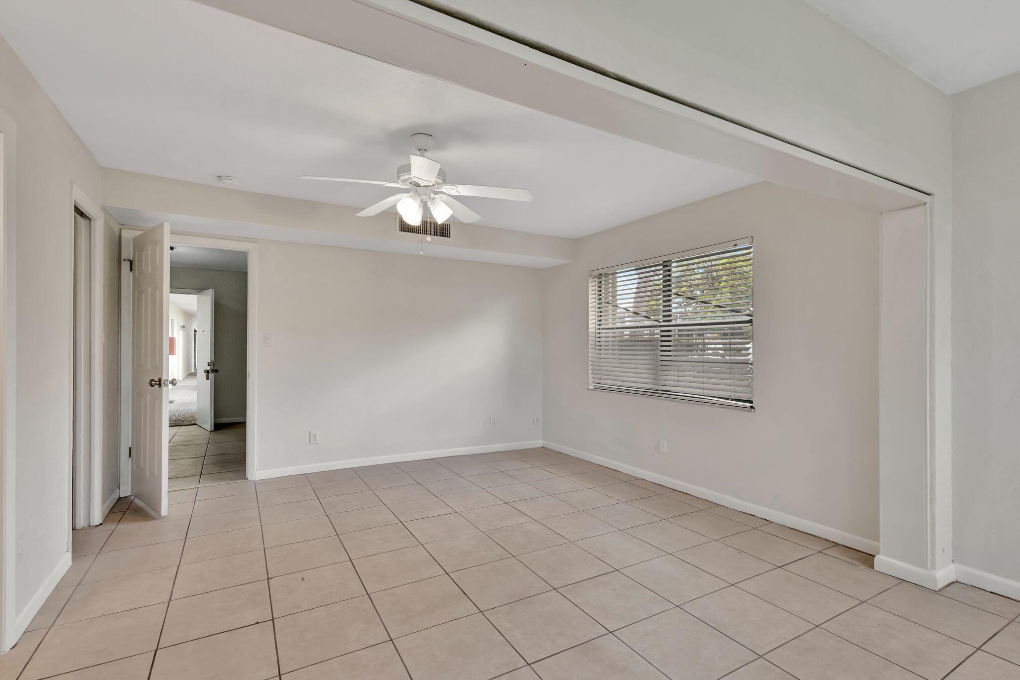 ISLAND HOUSE CONDOMINIUM - Residential