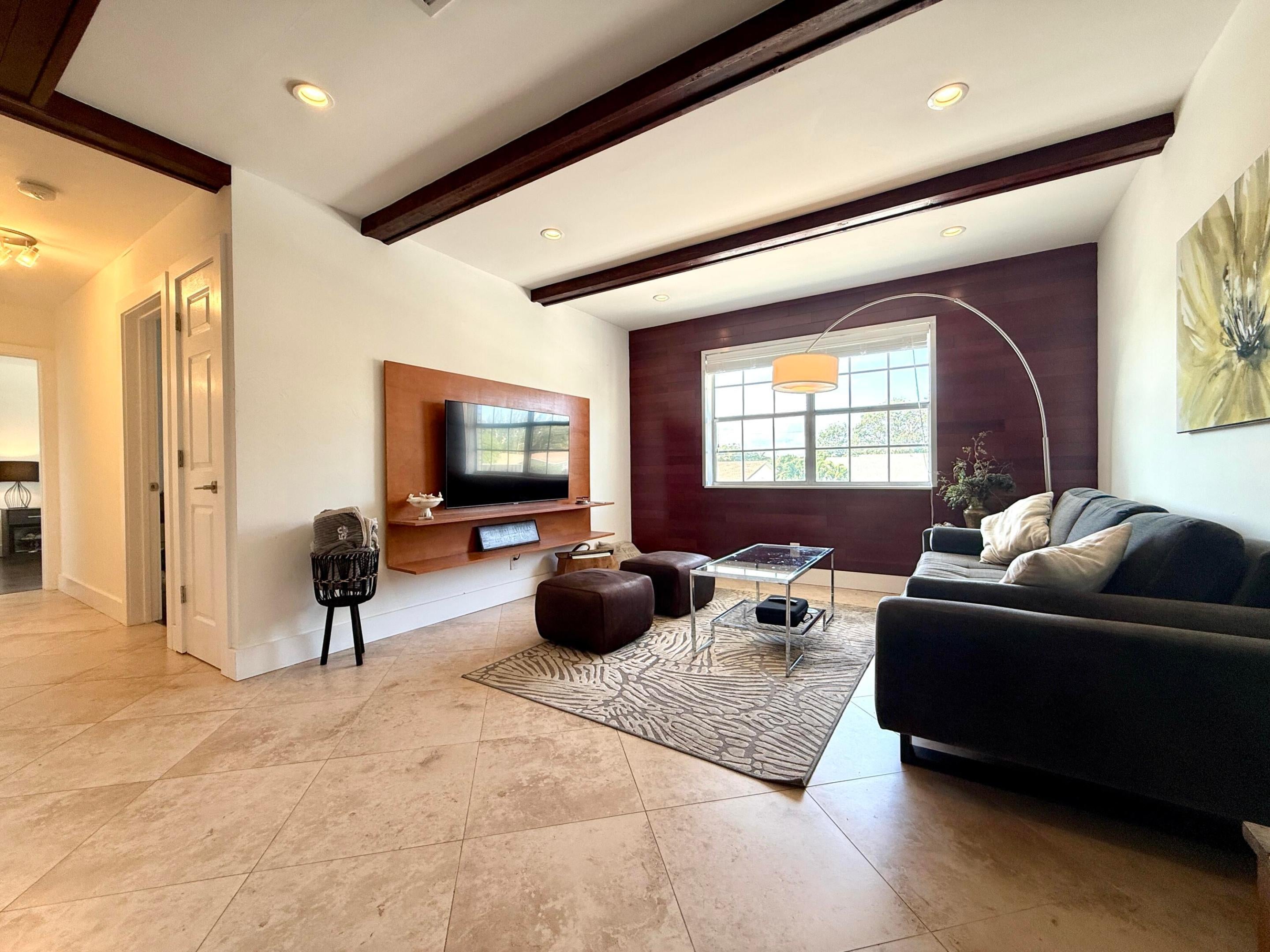 298 SW 6th Street 2050
