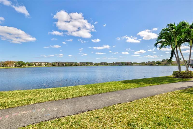 Evergreen Lakes - Residential