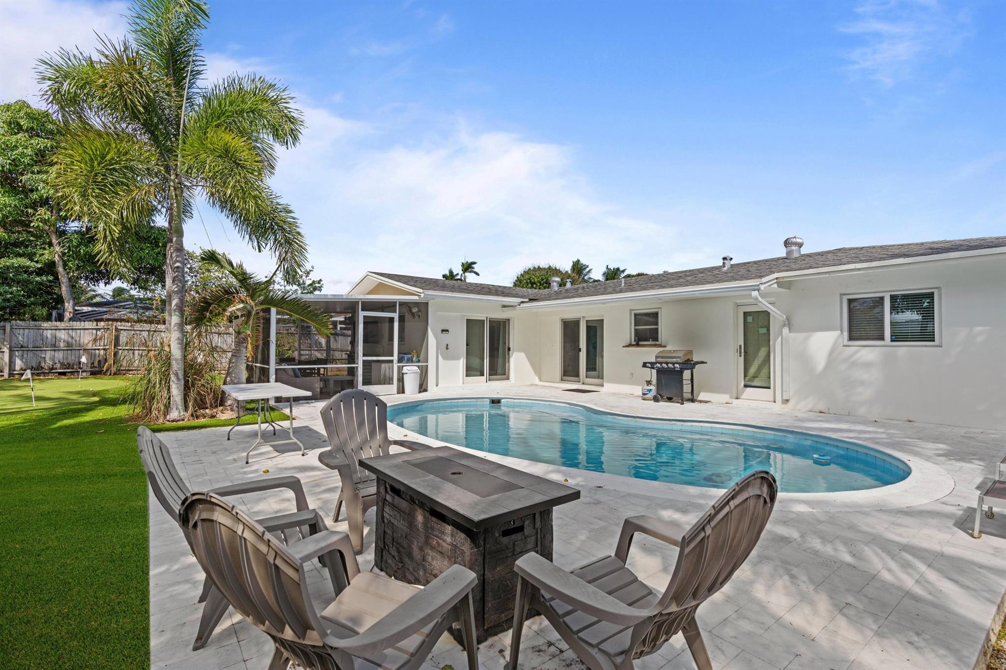 WOODCREST MNR - Residential Lease