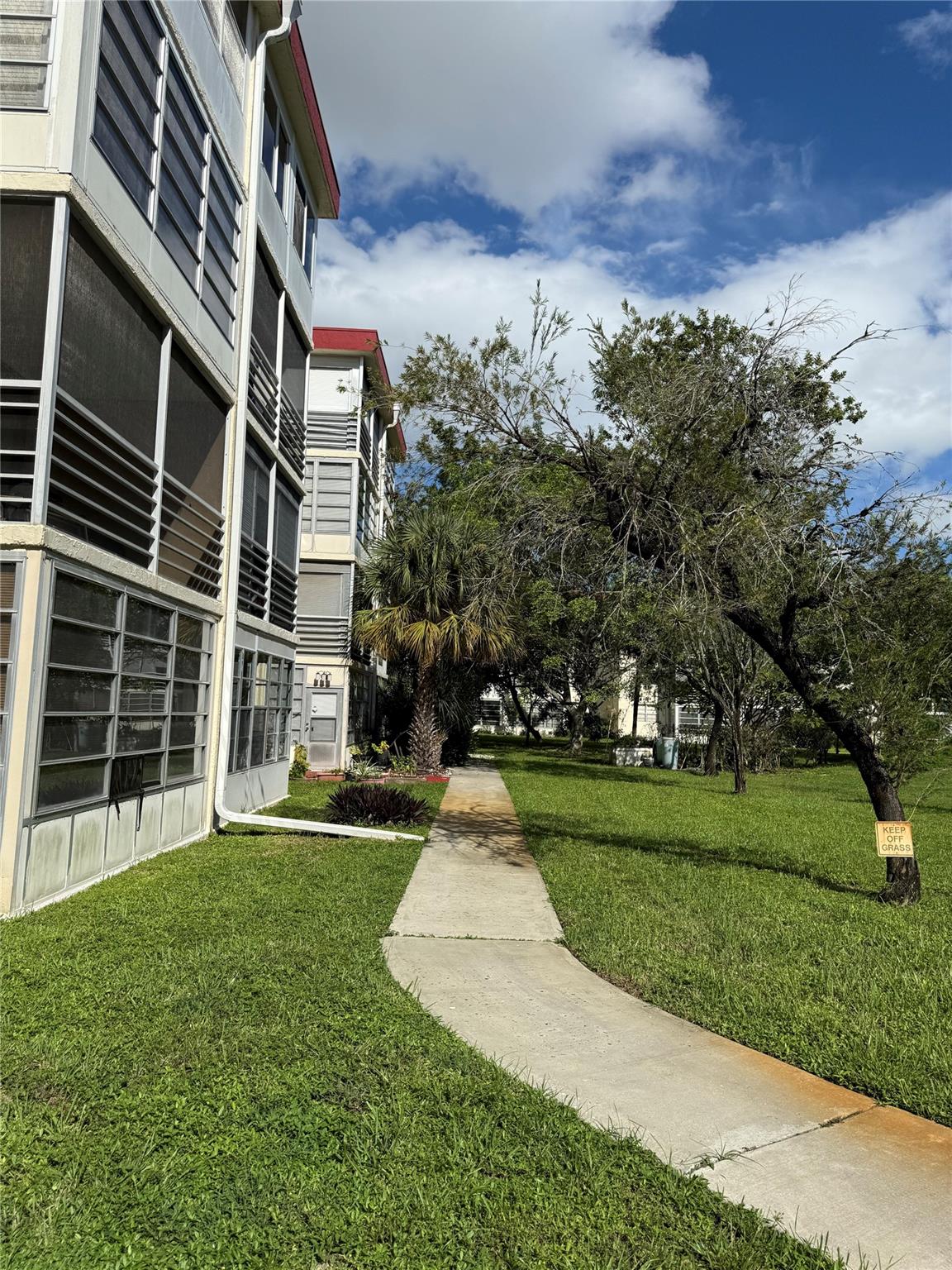 CYPRESS CHASE CONDO C - Residential