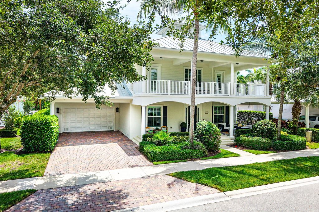 Photo of 3425 Duval Street, Jupiter, FL 33458 (MLS # B26034642)