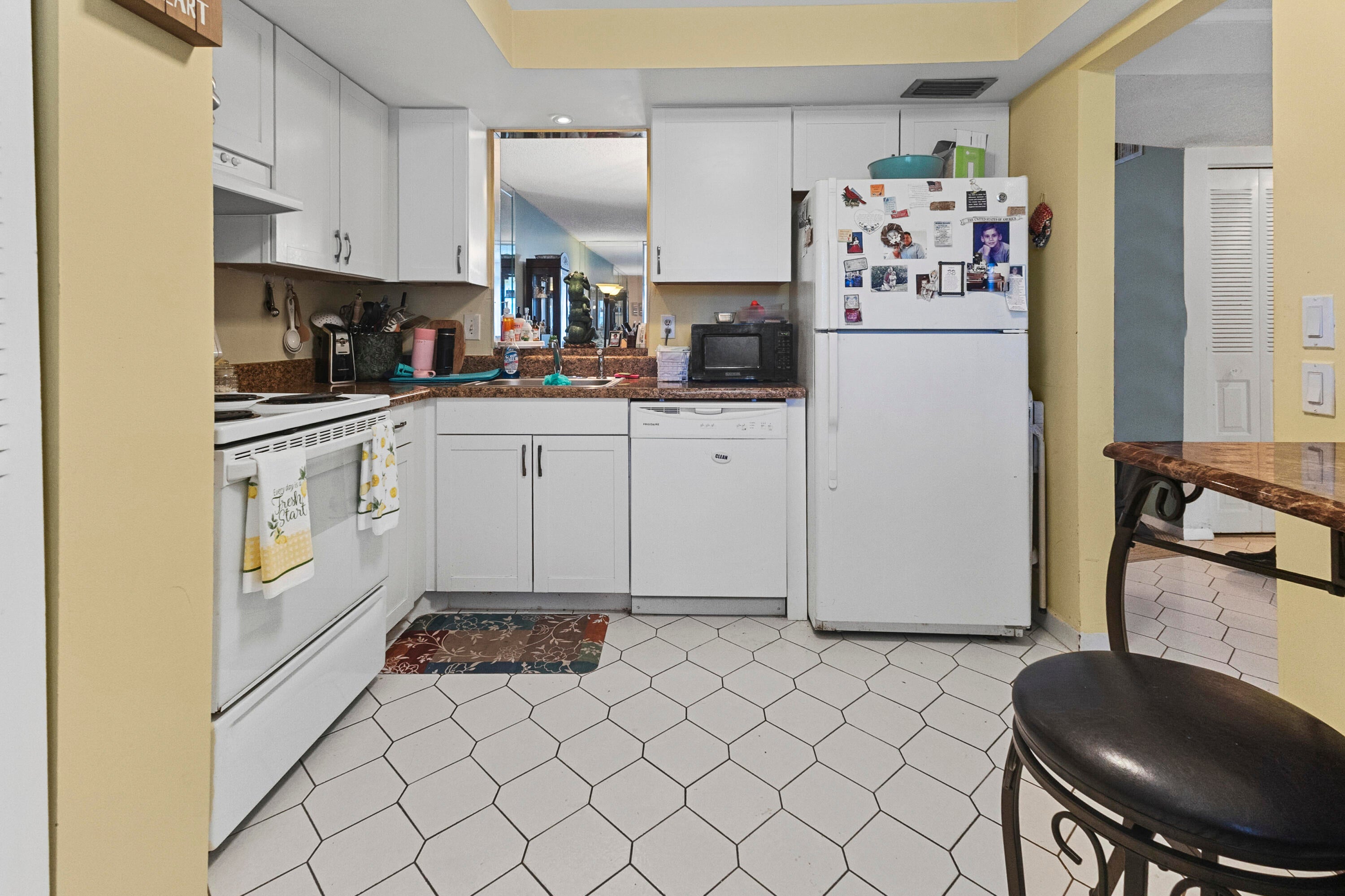 1470 NW 80th Avenue Apt 204, Margate, FL, 33063/$107,000 3 1470 NW 80th Avenue Apt 204