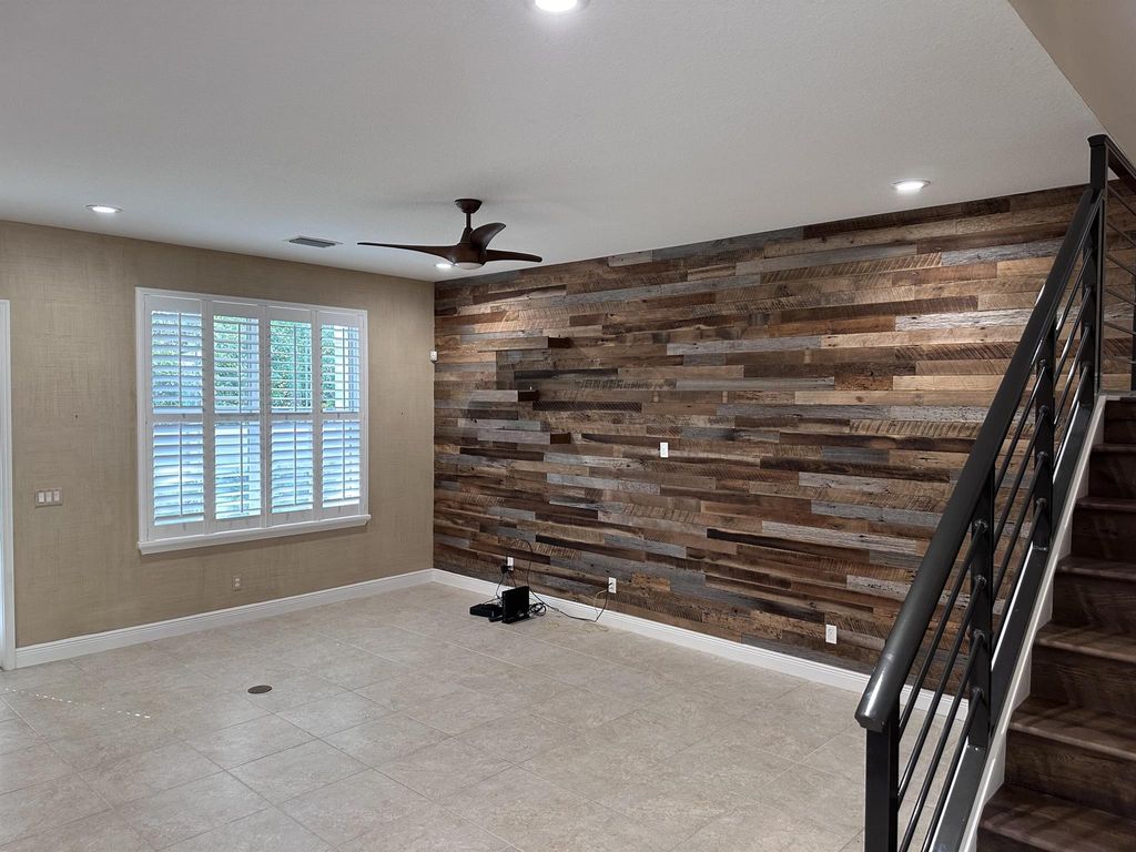 Photo of 5134 Hamilton Court, Palm Beach Gardens, FL 33418 (MLS # R10945275)