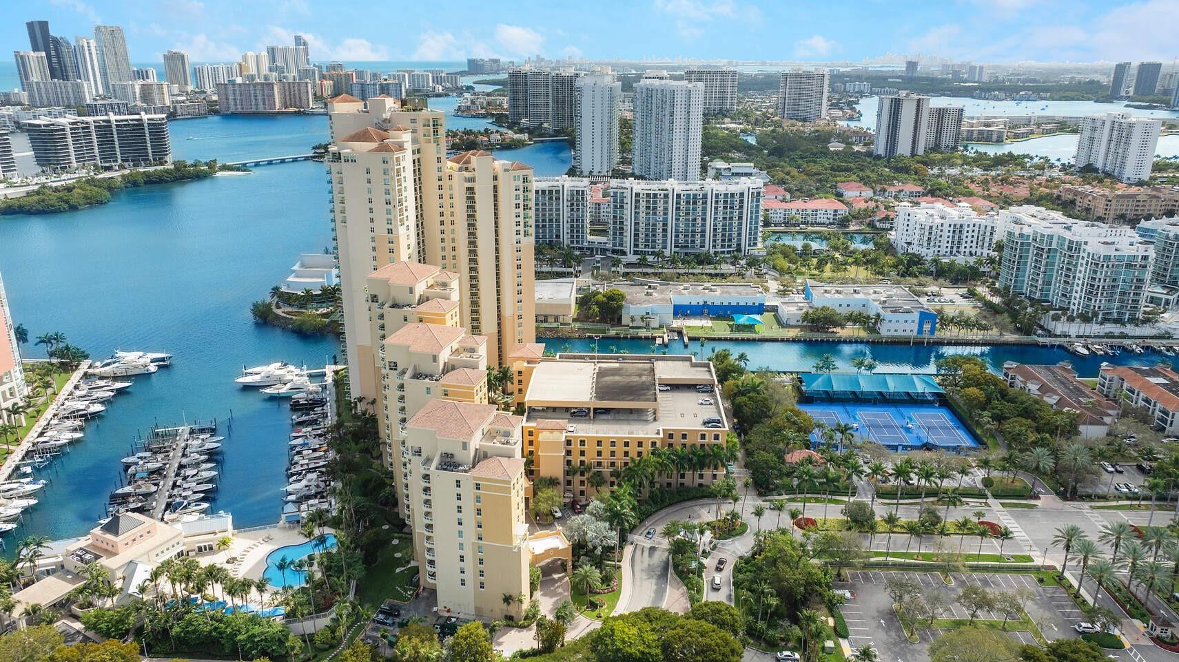 Aventura Marina - Residential