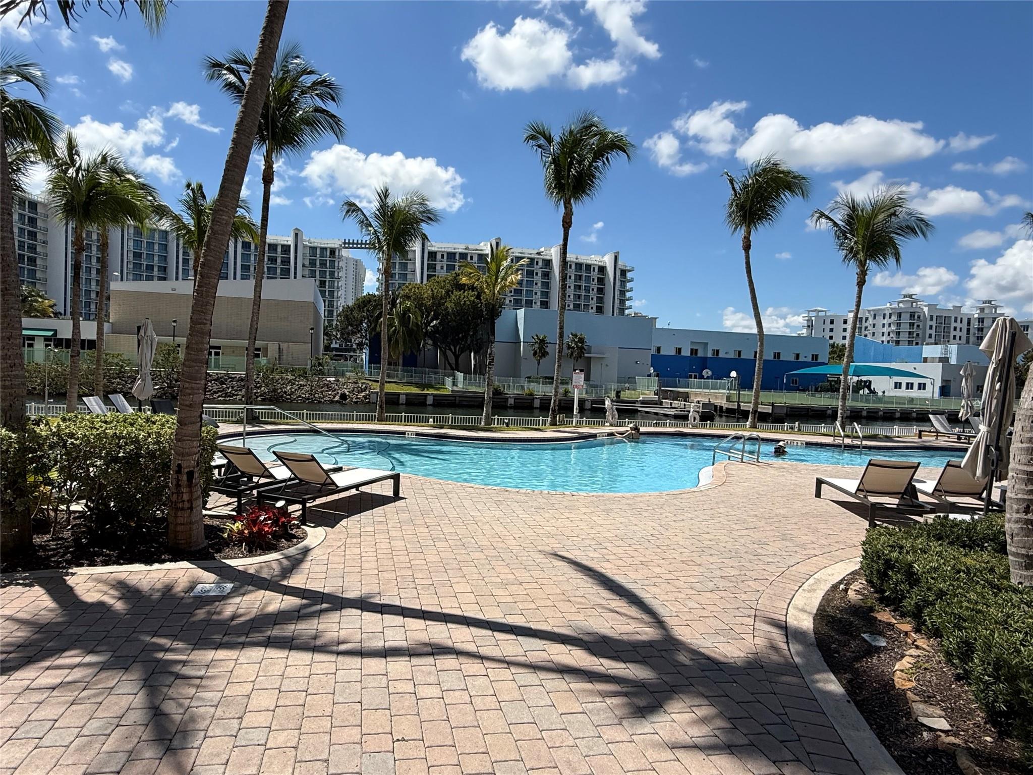 Aventura Marina - Residential