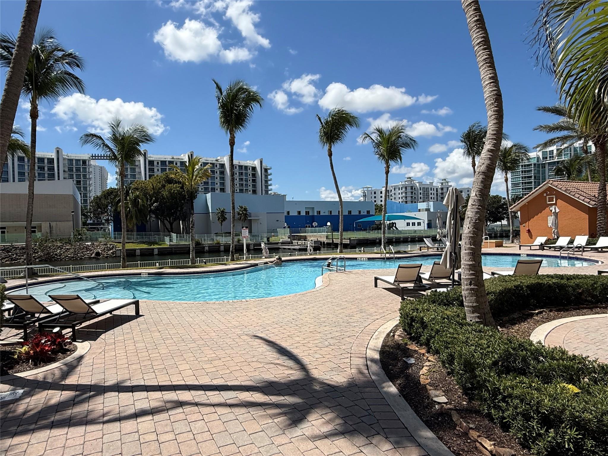Aventura Marina - Residential