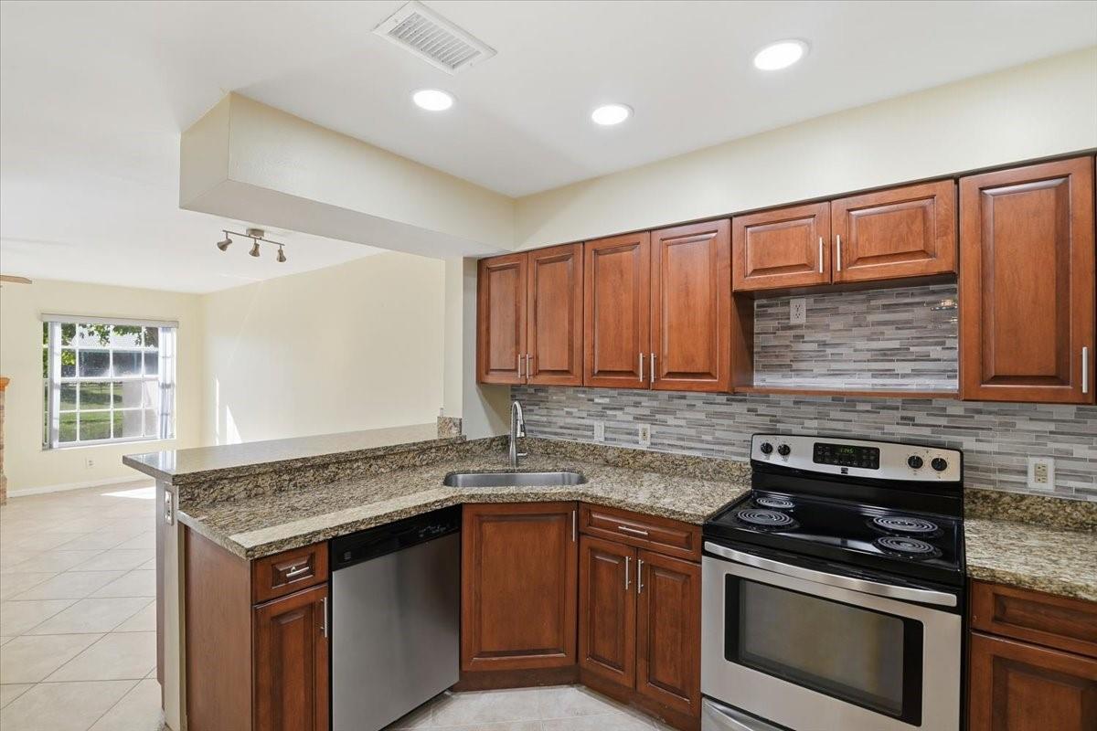 Cypress Glen Townhomes - Residential