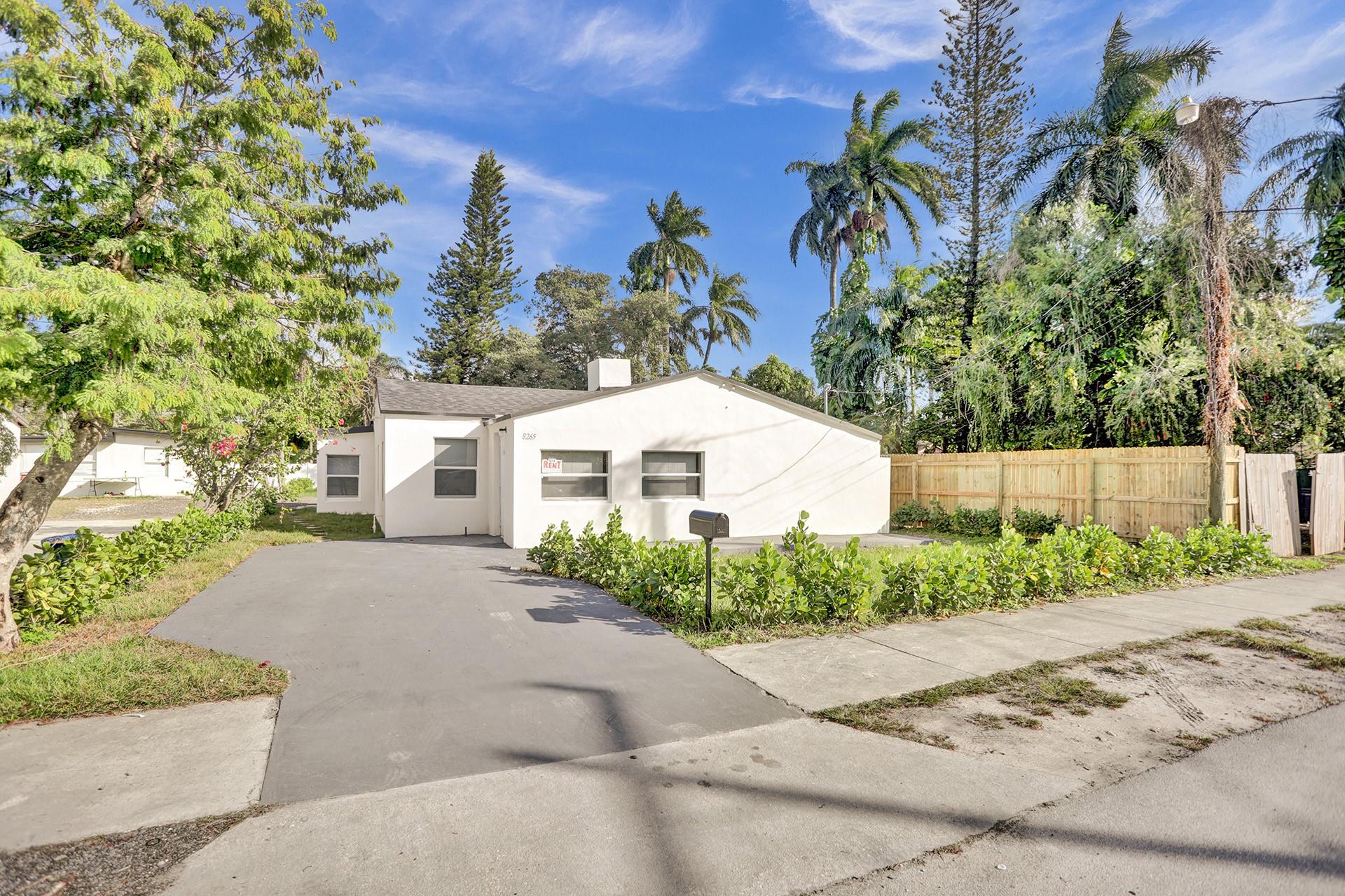 8265 NW 1st Pl 2