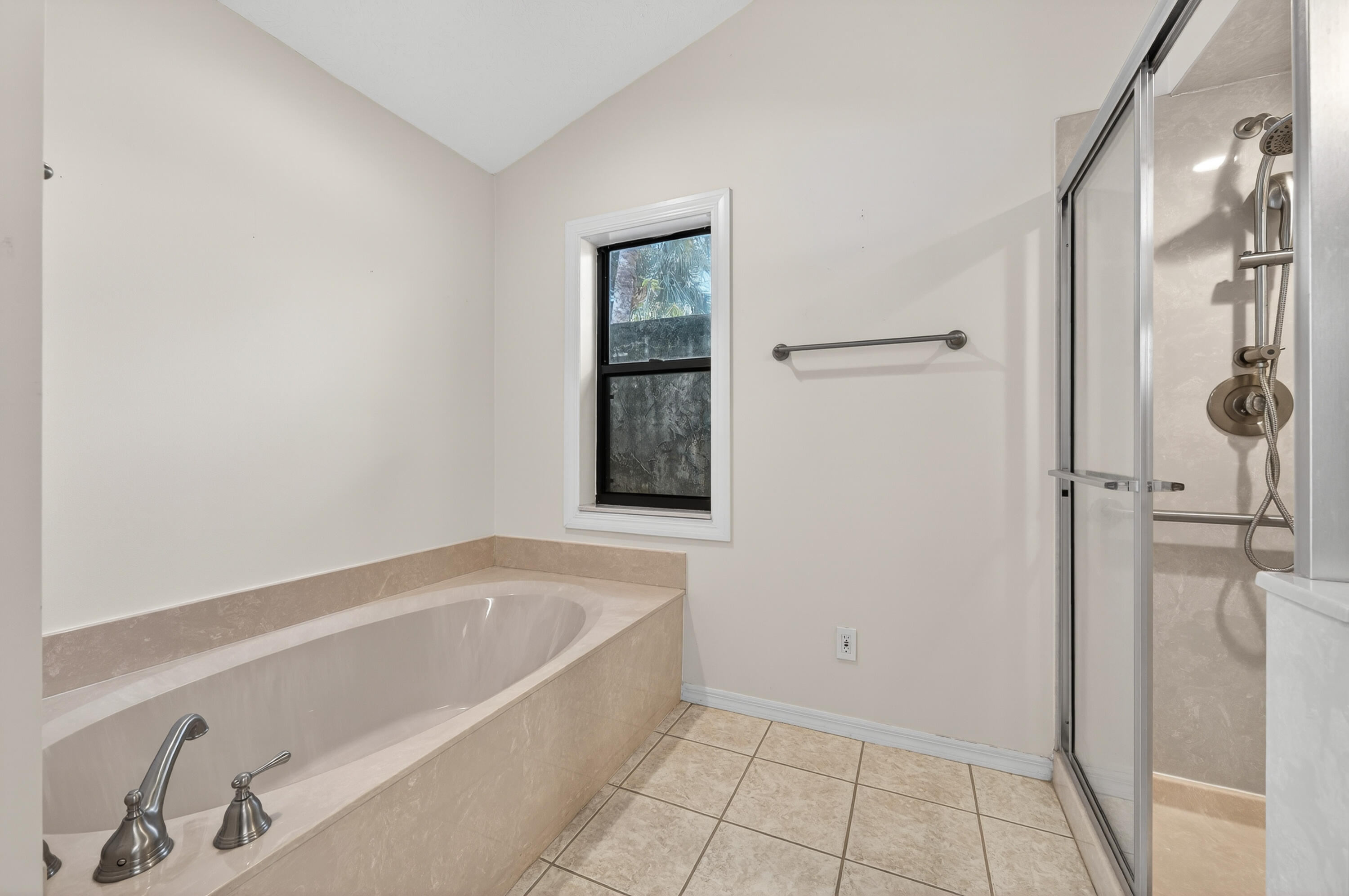 LA MARIPOSA - Residential