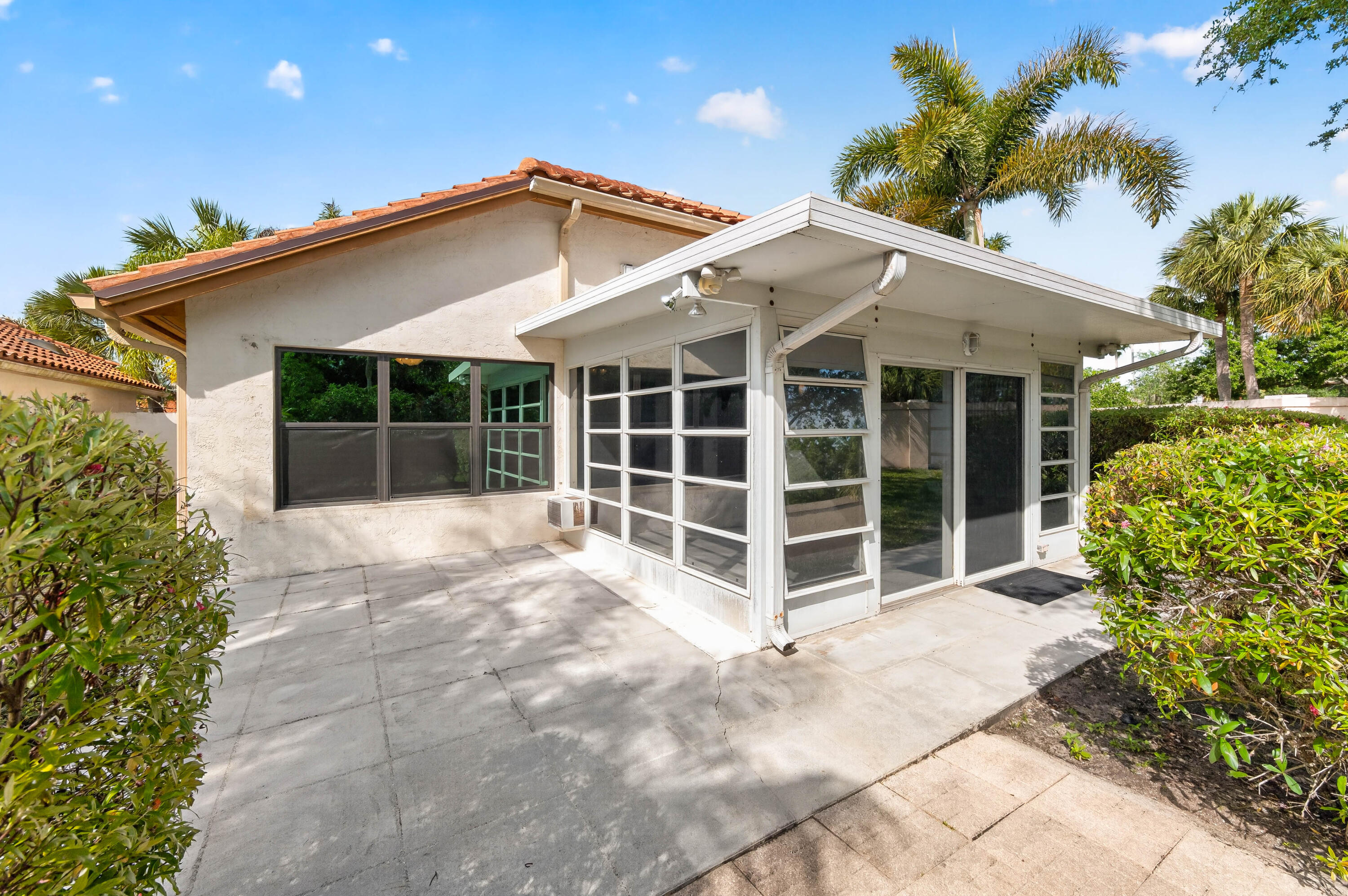 LA MARIPOSA - Residential