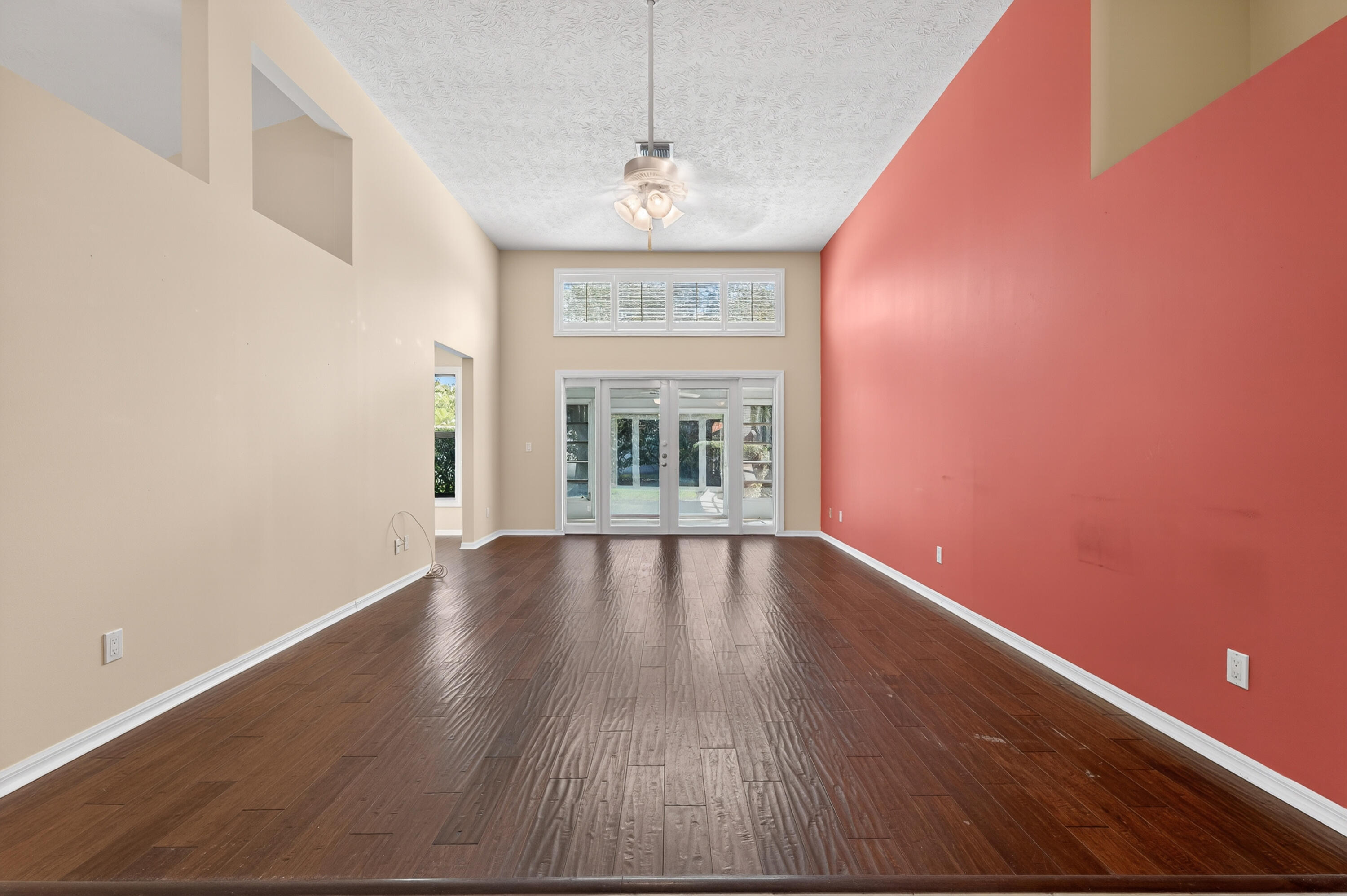 LA MARIPOSA - Residential