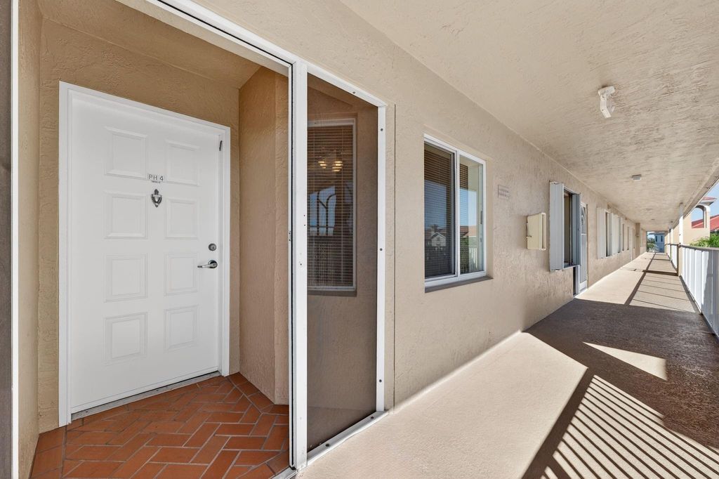 Photo of 5906 Crystal Shores Drive #404, Boynton Beach, FL 33437 (MLS # F10549775)