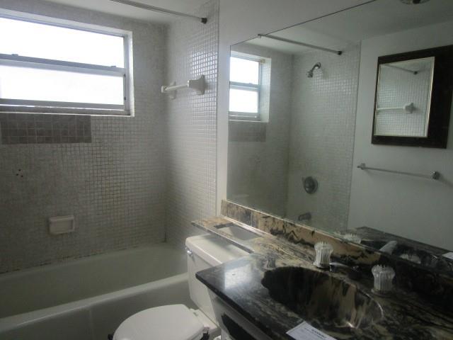 SAPPHIRE CONDO - Residential