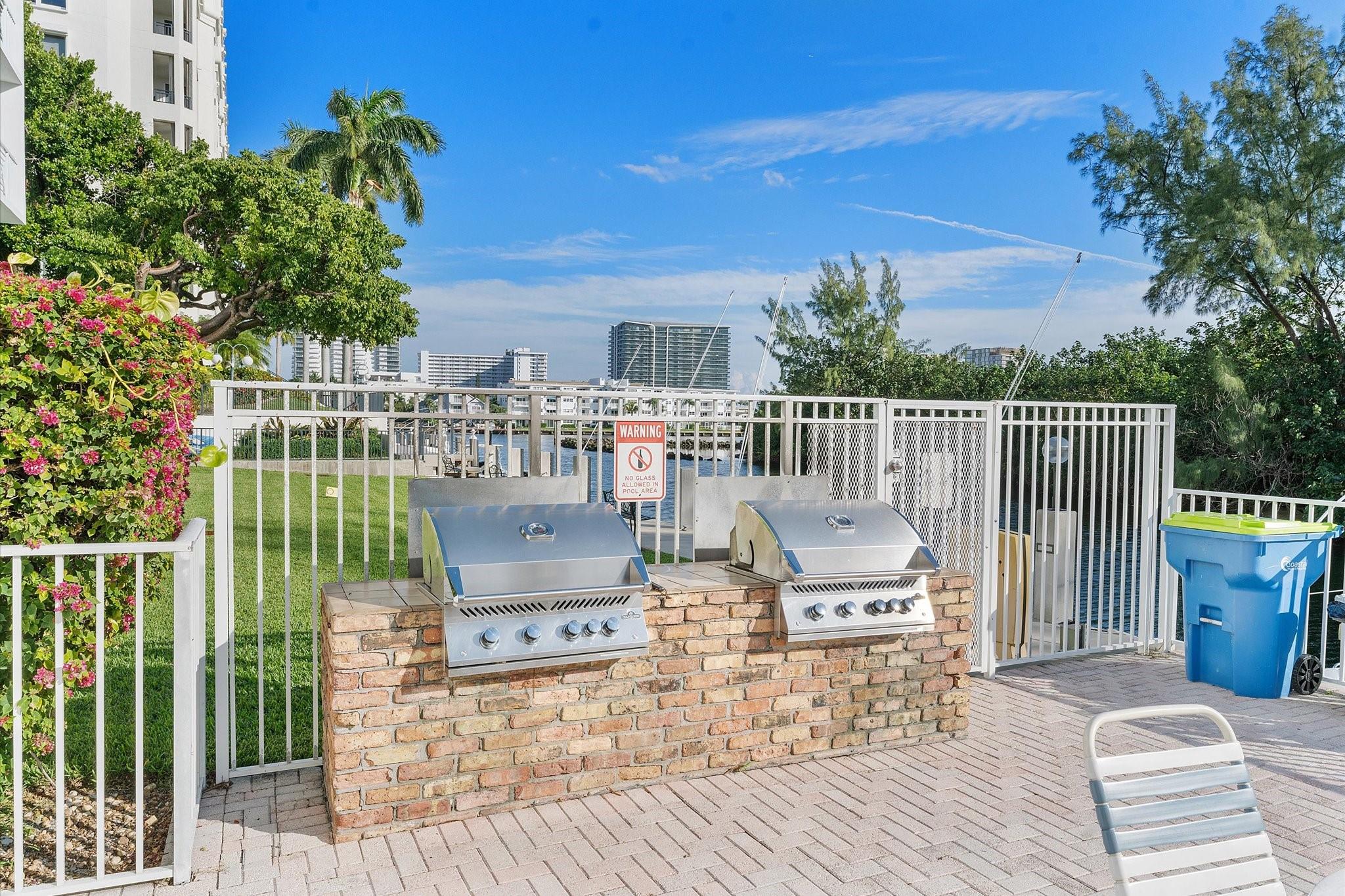 CASA LA QUINTA CONDO - Residential