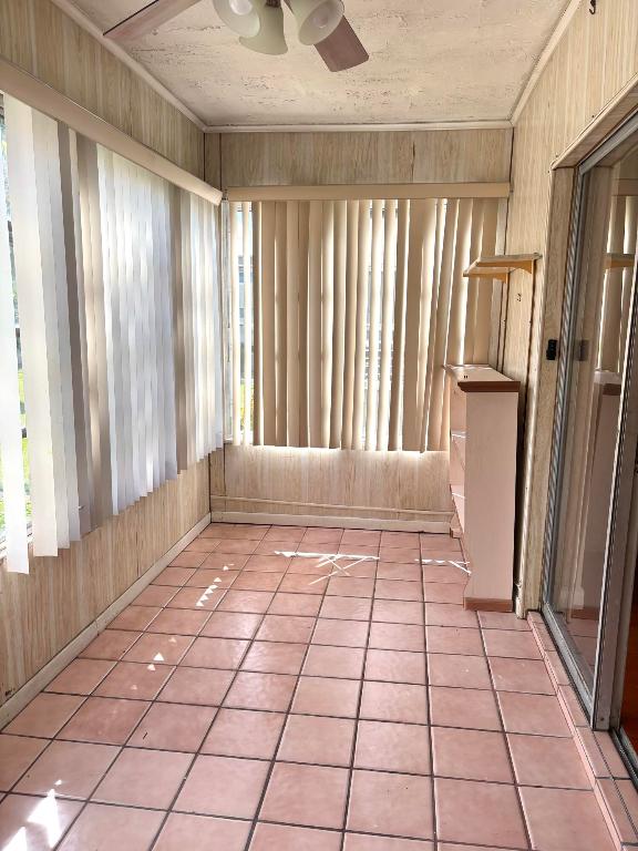 LAKESIDE VILLAGE CONDO 7 - Residential