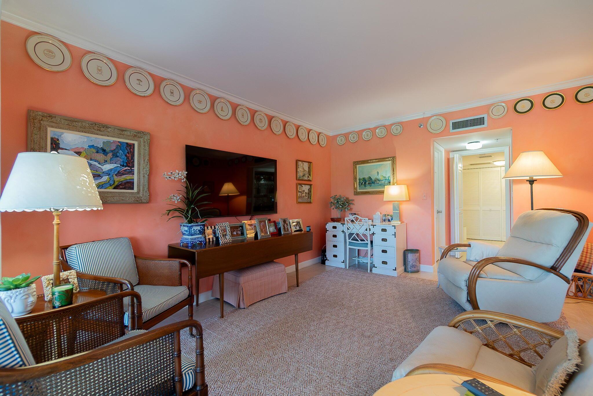 ST ANDREWS FAIRWAYS CONDO - Residential