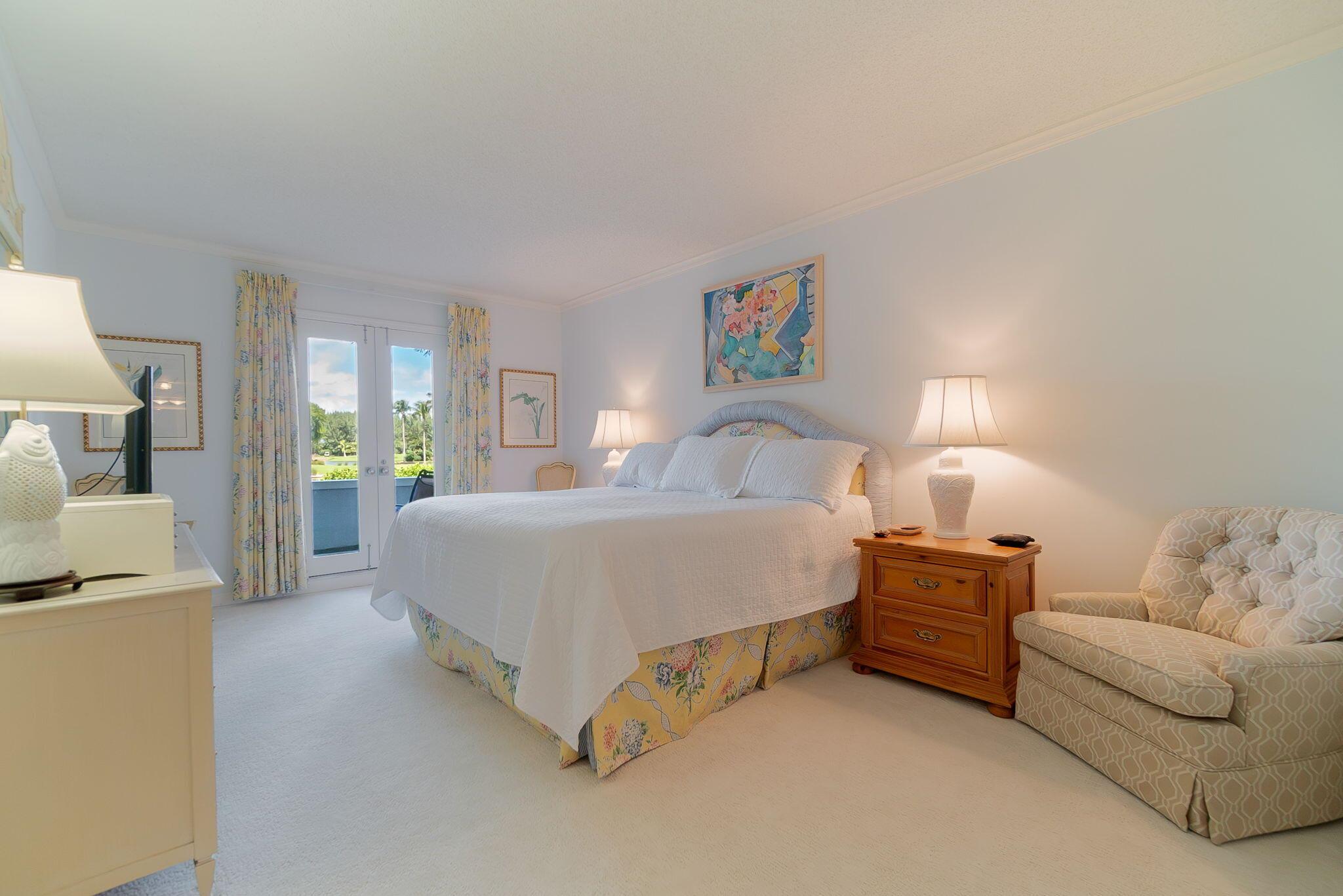 ST ANDREWS FAIRWAYS CONDO - Residential