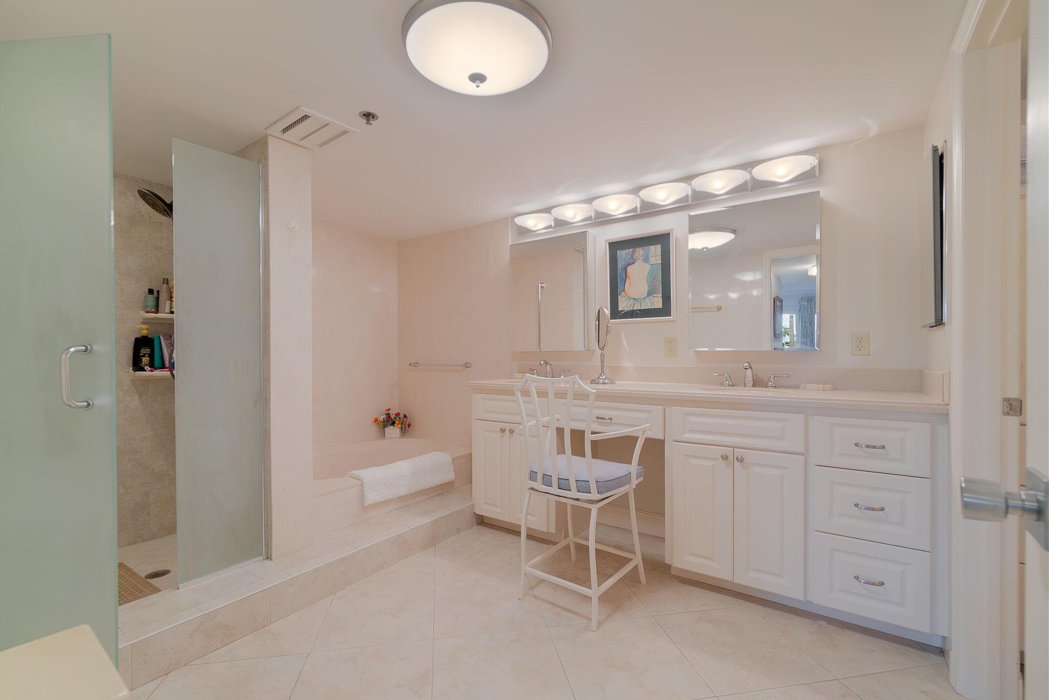 ST ANDREWS FAIRWAYS CONDO - Residential