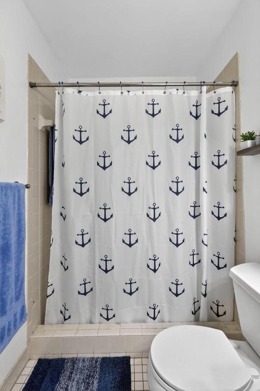 WITNEY E CONDO - Residential