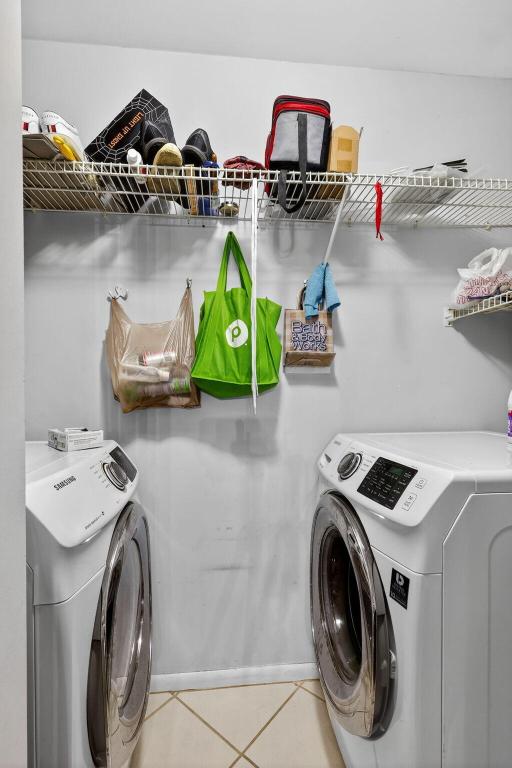 WITNEY E CONDO - Residential